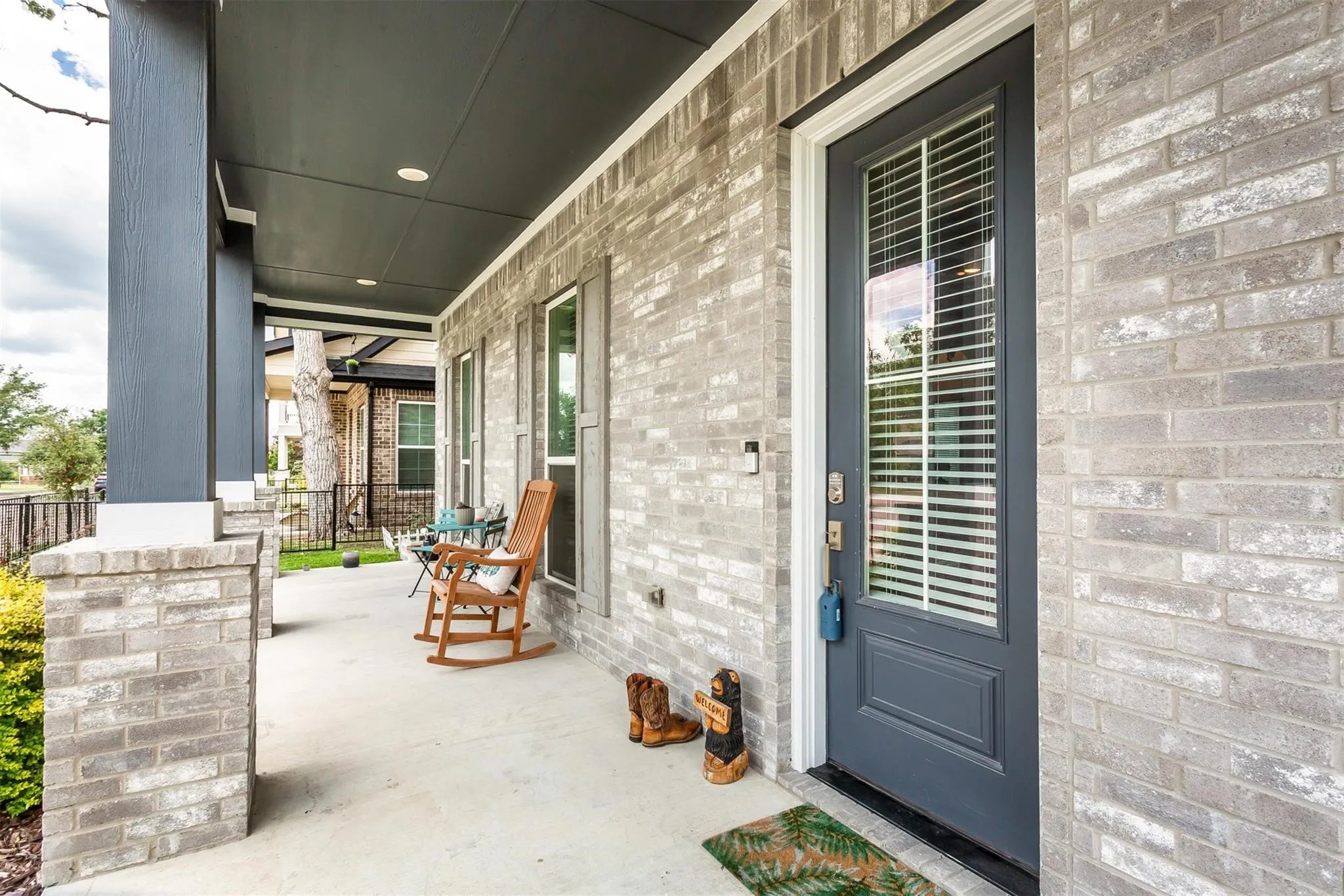 Single Family Residence For Sale in Ellis County , 229 E 5th Street, Ferris, Texas 75125, 3 Bedroom, 3 Bathroom, 2 Garage spaces, 2,016 Sqft, built in 2021, mls#21386448, Real Estate Agent in Ferris, Homes For Sale in Ellis county, Homes For Sale in Ferris, Realtor in Ferris Texas, Real Estate Brokerage Independent Realty Texas, Luminita Cordes Realtor