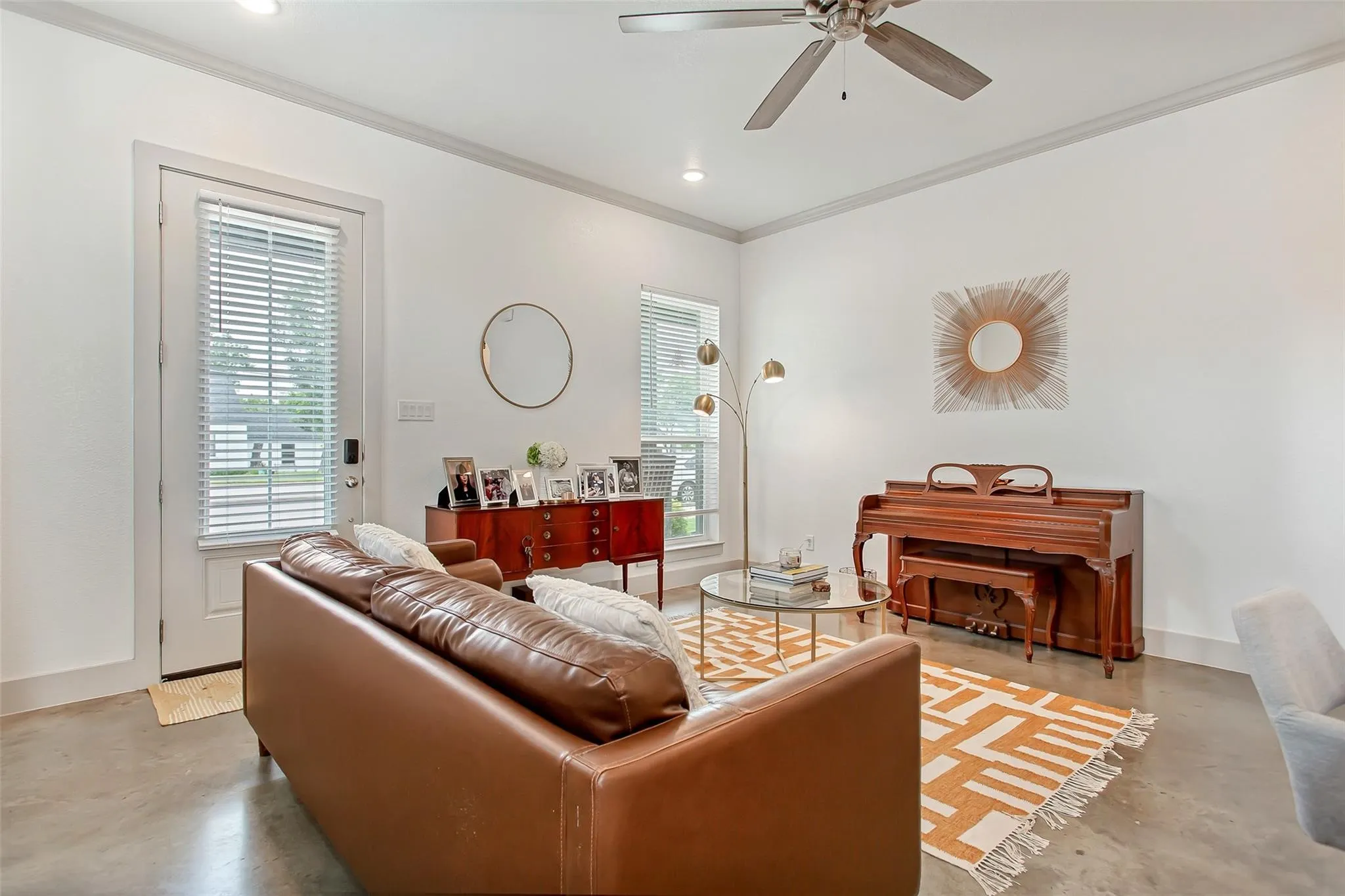 Single Family Residence For Sale in Ellis County , 229 E 5th Street, Ferris, Texas 75125, 3 Bedroom, 3 Bathroom, 2 Garage spaces, 2,016 Sqft, built in 2021, mls#21386448, Real Estate Agent in Ferris, Homes For Sale in Ellis county, Homes For Sale in Ferris, Realtor in Ferris Texas, Real Estate Brokerage Independent Realty Texas, Luminita Cordes Realtor