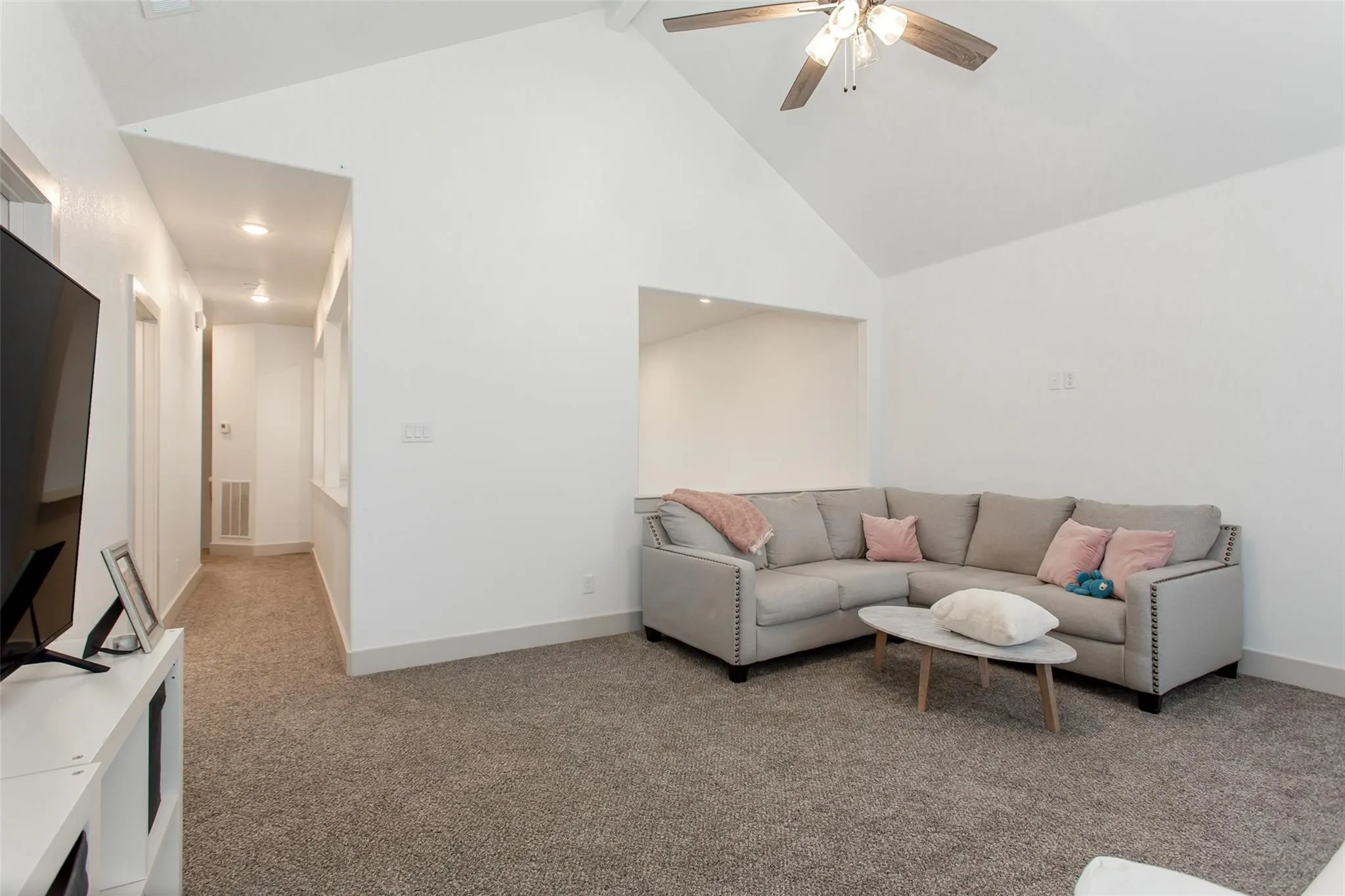 Single Family Residence For Sale in Ellis County , 229 E 5th Street, Ferris, Texas 75125, 3 Bedroom, 3 Bathroom, 2 Garage spaces, 2,016 Sqft, built in 2021, mls#21386448, Real Estate Agent in Ferris, Homes For Sale in Ellis county, Homes For Sale in Ferris, Realtor in Ferris Texas, Real Estate Brokerage Independent Realty Texas, Luminita Cordes Realtor