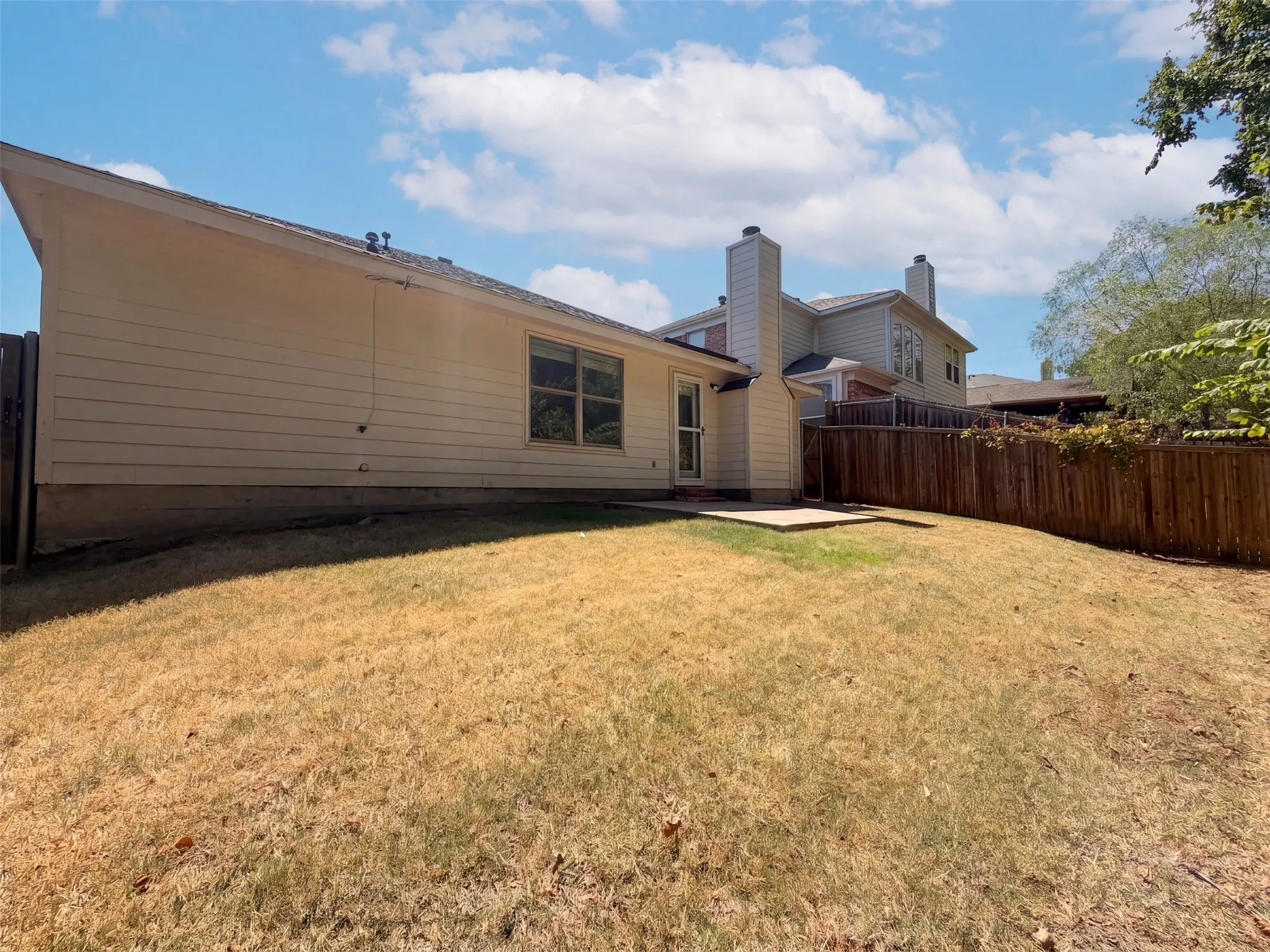 Single Family Residence For Sale in Collin County , 605 Crystal Falls Drive, Mc Kinney, Texas 75071, 3 Bedroom, 2 Bathroom, 2 Garage spaces, 1,726 Sqft, built in 2004, mls#21386452, Real Estate Agent in Mc Kinney, Homes For Sale in Collin county, Homes For Sale in Mc Kinney, Realtor in Mc Kinney Texas, Real Estate Brokerage Independent Realty Texas, Luminita Cordes Realtor