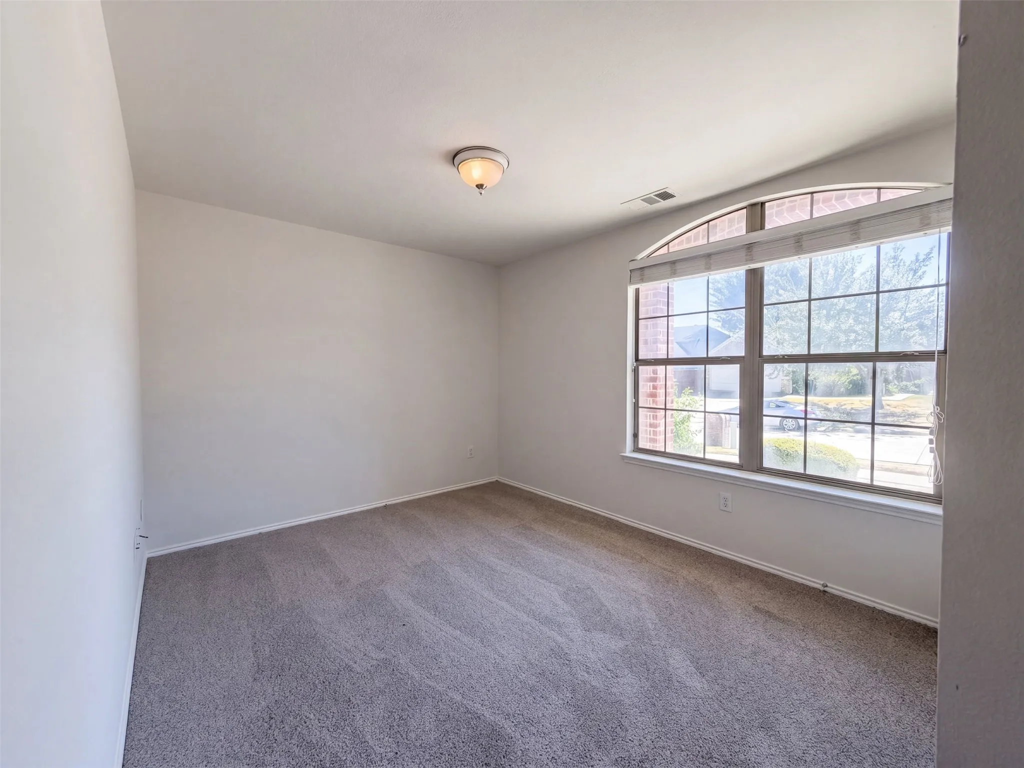 Single Family Residence For Sale in Collin County , 605 Crystal Falls Drive, Mc Kinney, Texas 75071, 3 Bedroom, 2 Bathroom, 2 Garage spaces, 1,726 Sqft, built in 2004, mls#21386452, Real Estate Agent in Mc Kinney, Homes For Sale in Collin county, Homes For Sale in Mc Kinney, Realtor in Mc Kinney Texas, Real Estate Brokerage Independent Realty Texas, Luminita Cordes Realtor