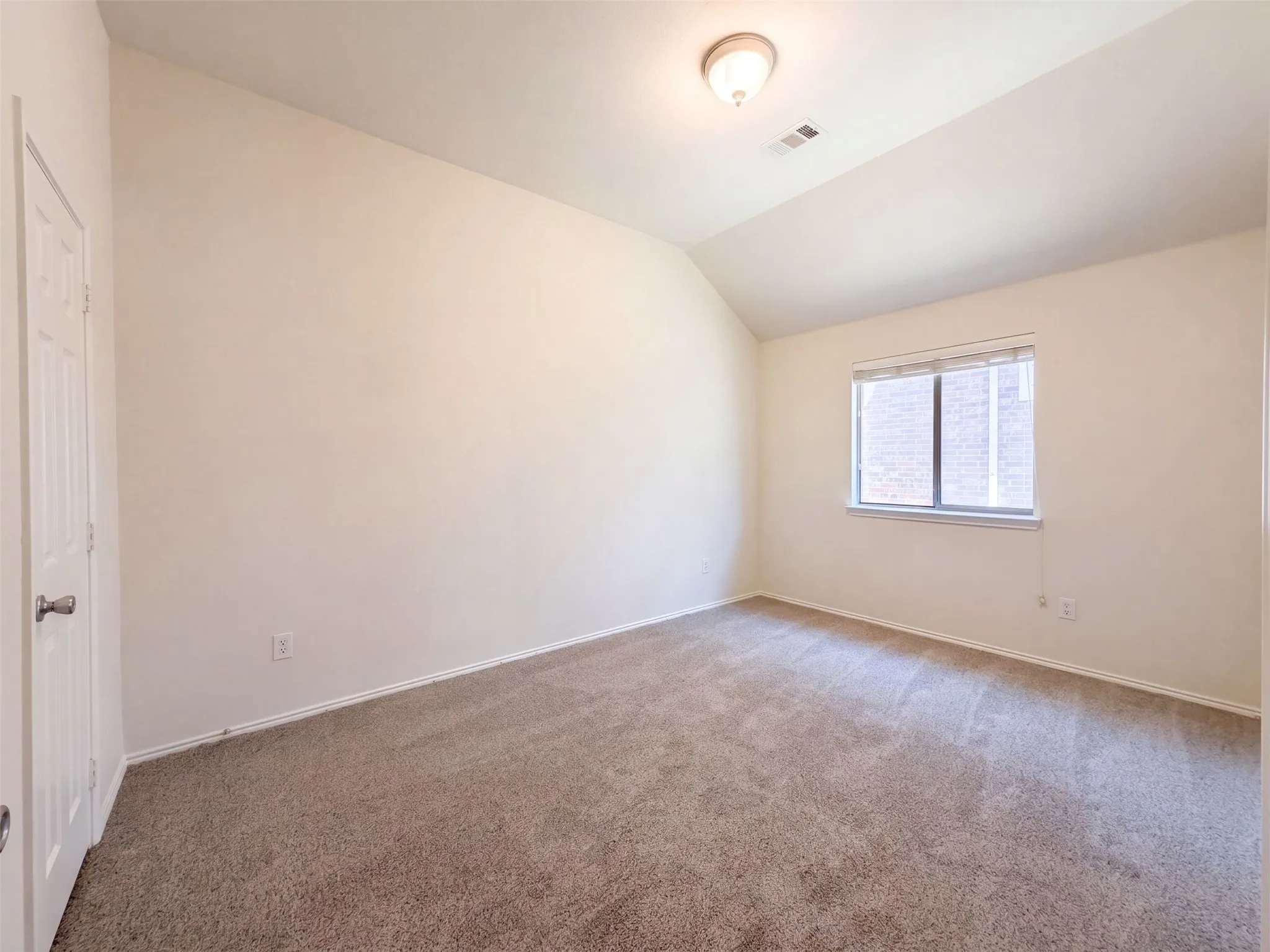 Single Family Residence For Sale in Collin County , 605 Crystal Falls Drive, Mc Kinney, Texas 75071, 3 Bedroom, 2 Bathroom, 2 Garage spaces, 1,726 Sqft, built in 2004, mls#21386452, Real Estate Agent in Mc Kinney, Homes For Sale in Collin county, Homes For Sale in Mc Kinney, Realtor in Mc Kinney Texas, Real Estate Brokerage Independent Realty Texas, Luminita Cordes Realtor