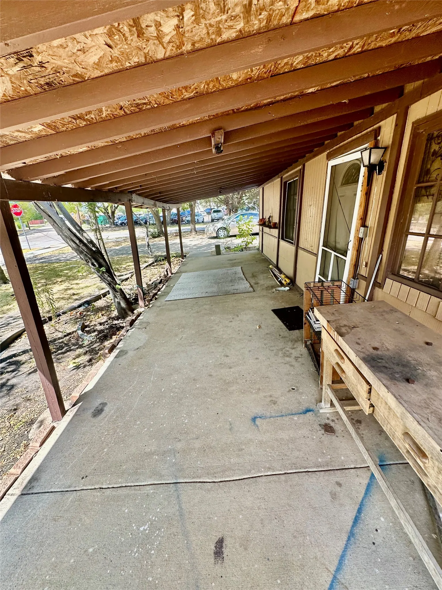 Single Family Residence For Sale in Dallas County , 1310 Crest Park Drive, Mesquite, Texas 75149, 2 Bedroom, 1 Bathroom, Garage spaces, 950 Sqft, built in 1952, mls#21385194, Real Estate Agent in Mesquite, Homes For Sale in Dallas county, Homes For Sale in Mesquite, Realtor in Mesquite Texas, Real Estate Brokerage Independent Realty Texas, Luminita Cordes Realtor