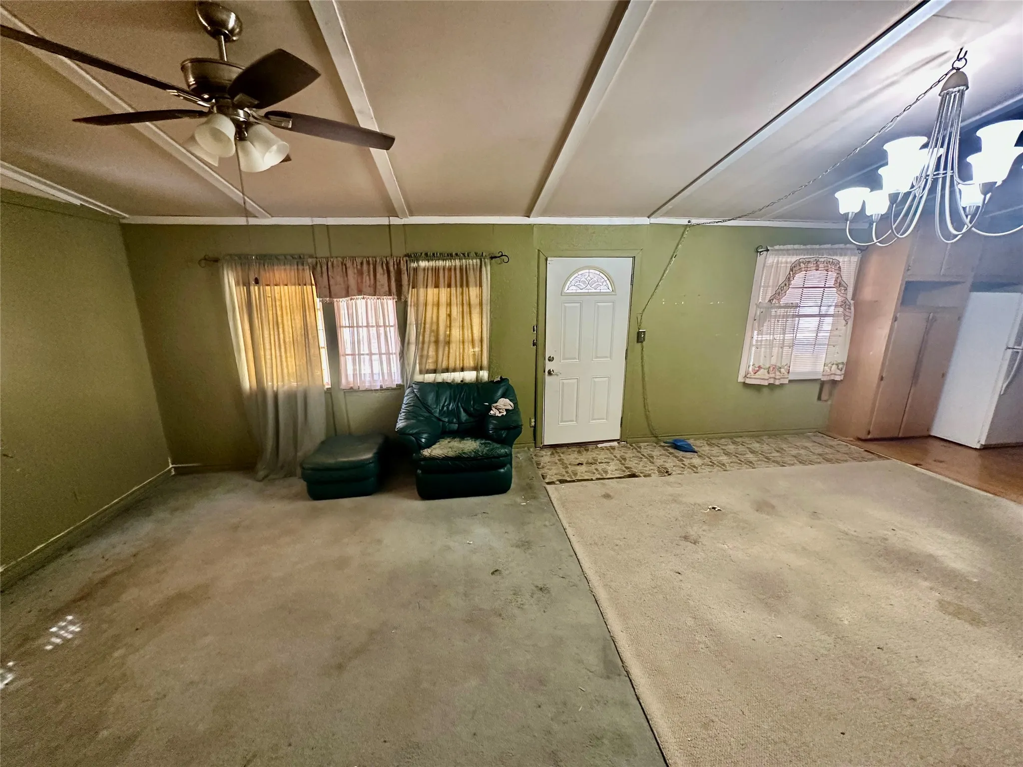 Single Family Residence For Sale in Dallas County , 1310 Crest Park Drive, Mesquite, Texas 75149, 2 Bedroom, 1 Bathroom, Garage spaces, 950 Sqft, built in 1952, mls#21385194, Real Estate Agent in Mesquite, Homes For Sale in Dallas county, Homes For Sale in Mesquite, Realtor in Mesquite Texas, Real Estate Brokerage Independent Realty Texas, Luminita Cordes Realtor