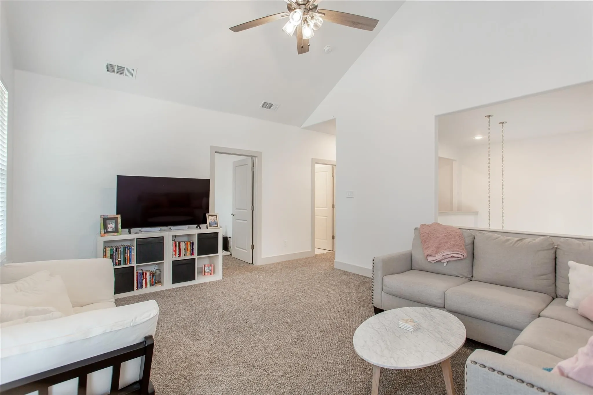 Single Family Residence For Rent in Ellis County , 229 E 5th Street, Ferris, Texas 75125, 3 Bedroom, 3 Bathroom, 2 Garage spaces, 2,016 Sqft, built in 2021, mls#21386433, Real Estate Agent in Ferris, Homes For Rent in Ellis county, Homes For Rent in Ferris, Realtor in Ferris Texas, Real Estate Brokerage Independent Realty Texas, Luminita Cordes Realtor