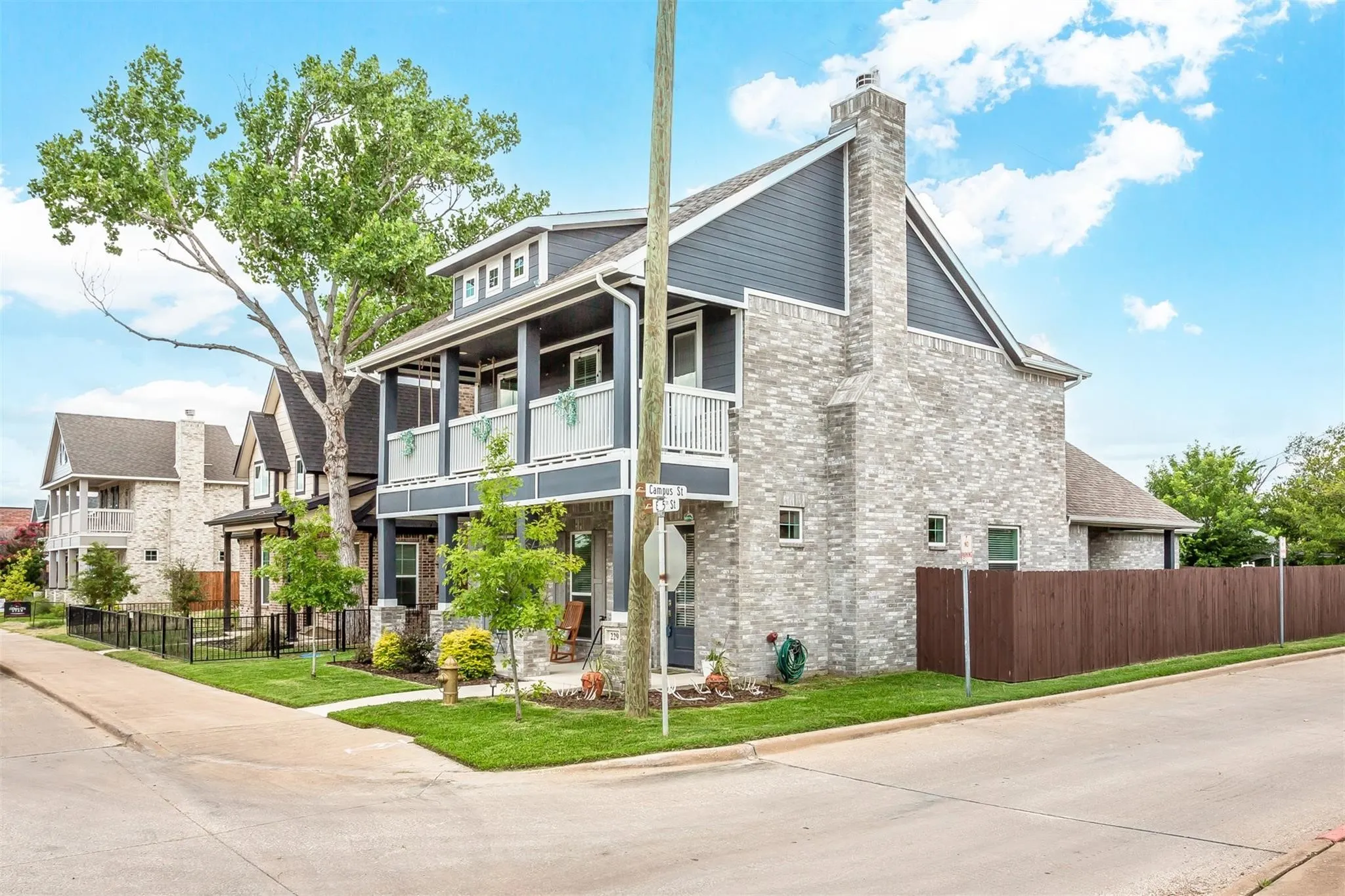 Single Family Residence For Rent