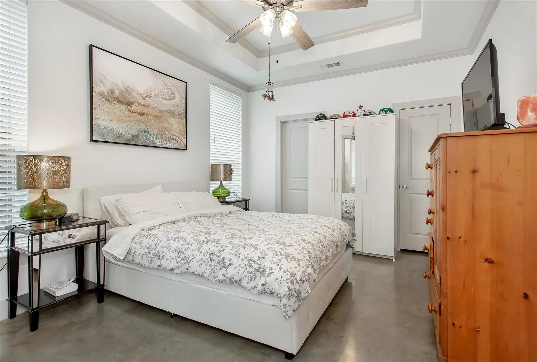 Single Family Residence For Rent in Ellis County , 229 E 5th Street, Ferris, Texas 75125, 3 Bedroom, 3 Bathroom, 2 Garage spaces, 2,016 Sqft, built in 2021, mls#21386433, Real Estate Agent in Ferris, Homes For Rent in Ellis county, Homes For Rent in Ferris, Realtor in Ferris Texas, Real Estate Brokerage Independent Realty Texas, Luminita Cordes Realtor