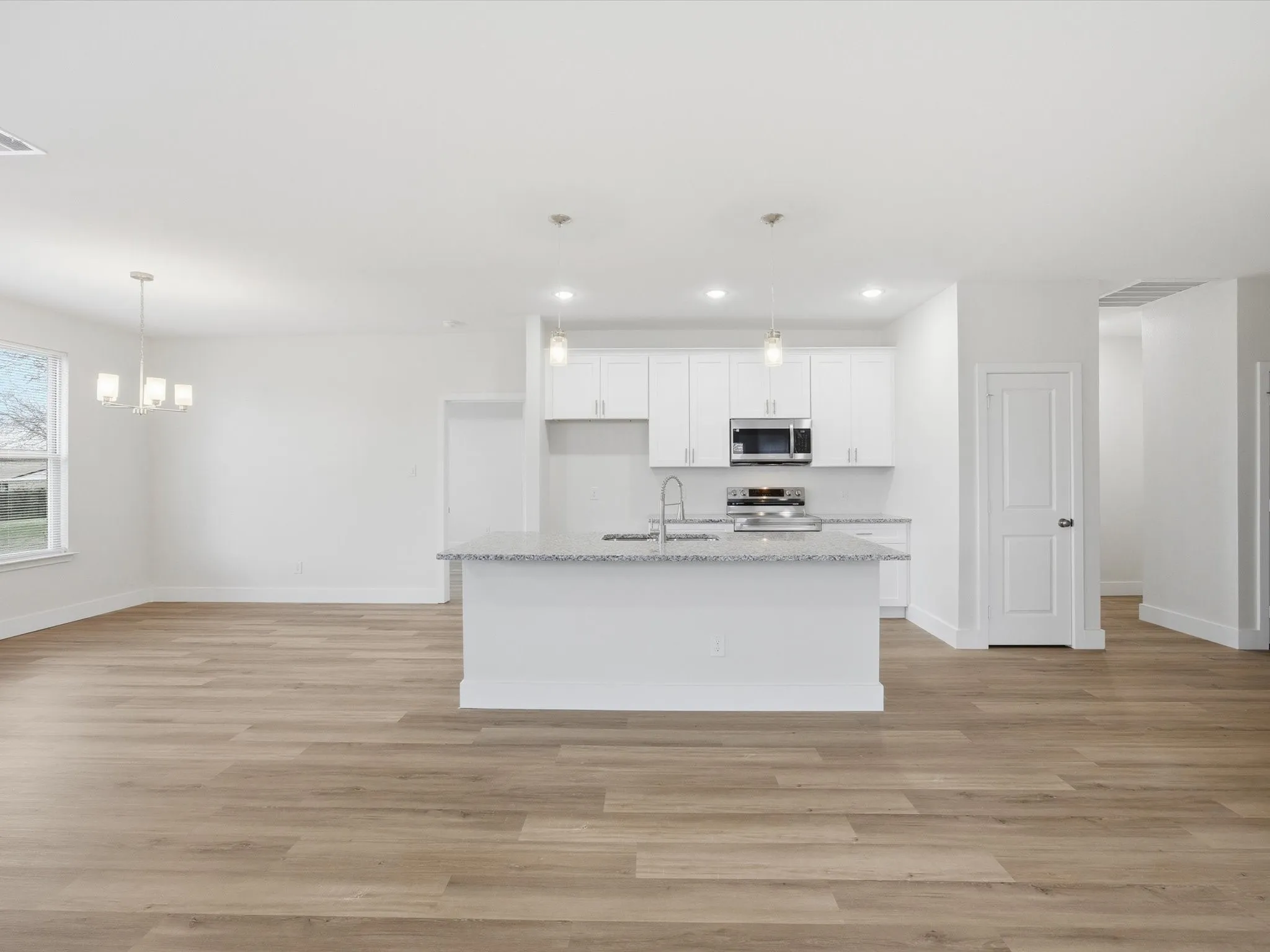 Single Family Residence For Sale in Ellis County , 108 N Couch Street, Italy, Texas 76651, 3 Bedroom, 2 Bathroom, 2 Garage spaces, 1,636 Sqft, built in 2025, mls#21381225, Real Estate Agent in Italy, Homes For Sale in Ellis county, Homes For Sale in Italy, Realtor in Italy Texas, Real Estate Brokerage Independent Realty Texas, Luminita Cordes Realtor