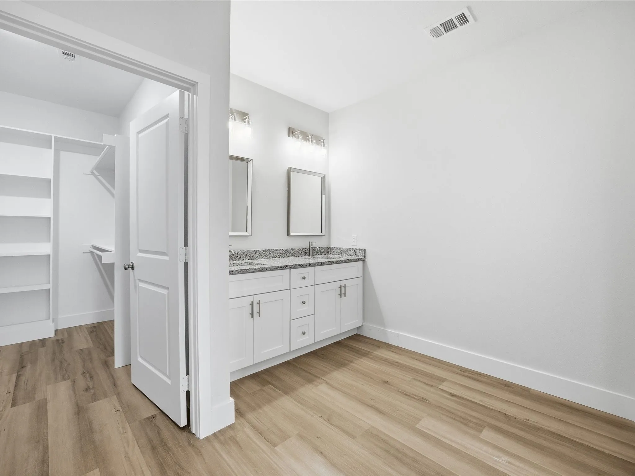 Single Family Residence For Sale in Ellis County , 108 N Couch Street, Italy, Texas 76651, 3 Bedroom, 2 Bathroom, 2 Garage spaces, 1,636 Sqft, built in 2025, mls#21381225, Real Estate Agent in Italy, Homes For Sale in Ellis county, Homes For Sale in Italy, Realtor in Italy Texas, Real Estate Brokerage Independent Realty Texas, Luminita Cordes Realtor