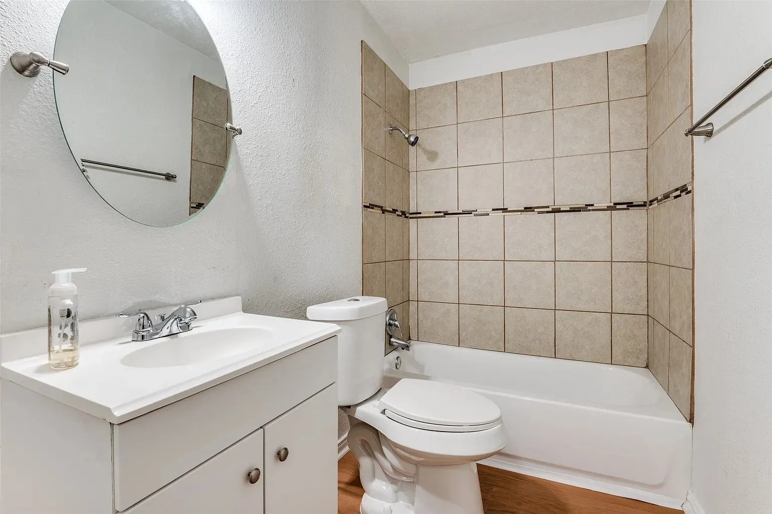 Single Family Residence For Rent in Dallas County , 2930 Maryland Avenue, Dallas, Texas 75216, 2 Bedroom, 1 Bathroom, Garage spaces, 1,022 Sqft, built in 1947, mls#21385502, Real Estate Agent in Dallas, Homes For Rent in Dallas county, Homes For Rent in Dallas, Realtor in Dallas Texas, Real Estate Brokerage Independent Realty Texas, Luminita Cordes Realtor