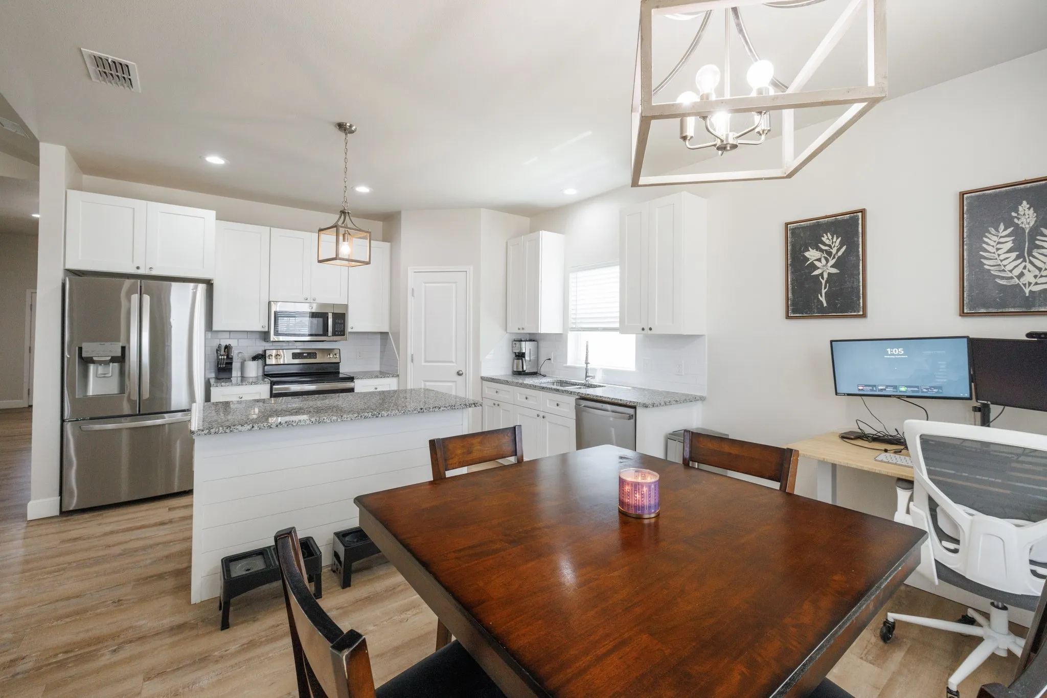 Single Family Residence For Rent in Taylor County , 7446 Sleepy Hollow Lane, Abilene, Texas 79602, 3 Bedroom, 2 Bathroom, 2 Garage spaces, 1,710 Sqft, built in 2022, mls#21386461, Real Estate Agent in Abilene, Homes For Rent in Taylor county, Homes For Rent in Abilene, Realtor in Abilene Texas, Real Estate Brokerage Independent Realty Texas, Luminita Cordes Realtor