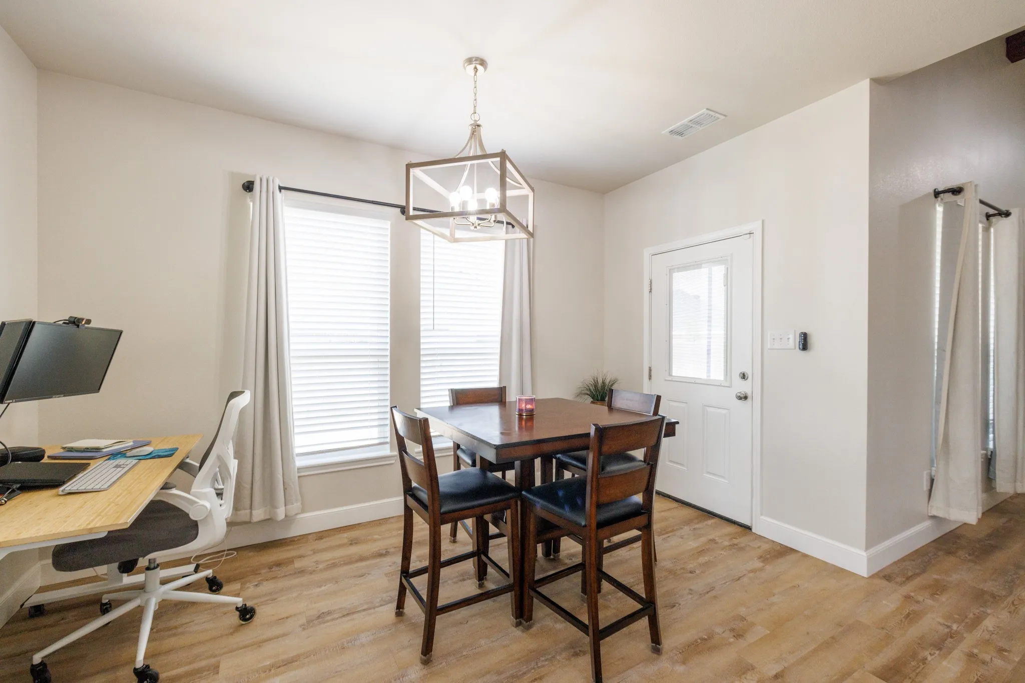 Single Family Residence For Rent in Taylor County , 7446 Sleepy Hollow Lane, Abilene, Texas 79602, 3 Bedroom, 2 Bathroom, 2 Garage spaces, 1,710 Sqft, built in 2022, mls#21386461, Real Estate Agent in Abilene, Homes For Rent in Taylor county, Homes For Rent in Abilene, Realtor in Abilene Texas, Real Estate Brokerage Independent Realty Texas, Luminita Cordes Realtor