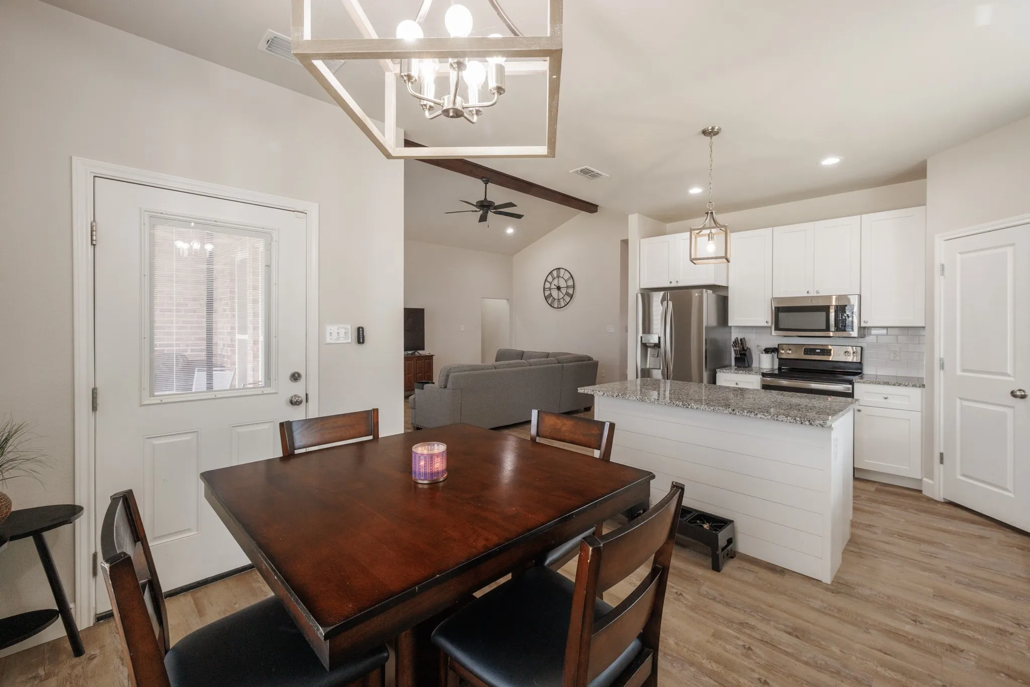 Single Family Residence For Rent in Taylor County , 7446 Sleepy Hollow Lane, Abilene, Texas 79602, 3 Bedroom, 2 Bathroom, 2 Garage spaces, 1,710 Sqft, built in 2022, mls#21386461, Real Estate Agent in Abilene, Homes For Rent in Taylor county, Homes For Rent in Abilene, Realtor in Abilene Texas, Real Estate Brokerage Independent Realty Texas, Luminita Cordes Realtor