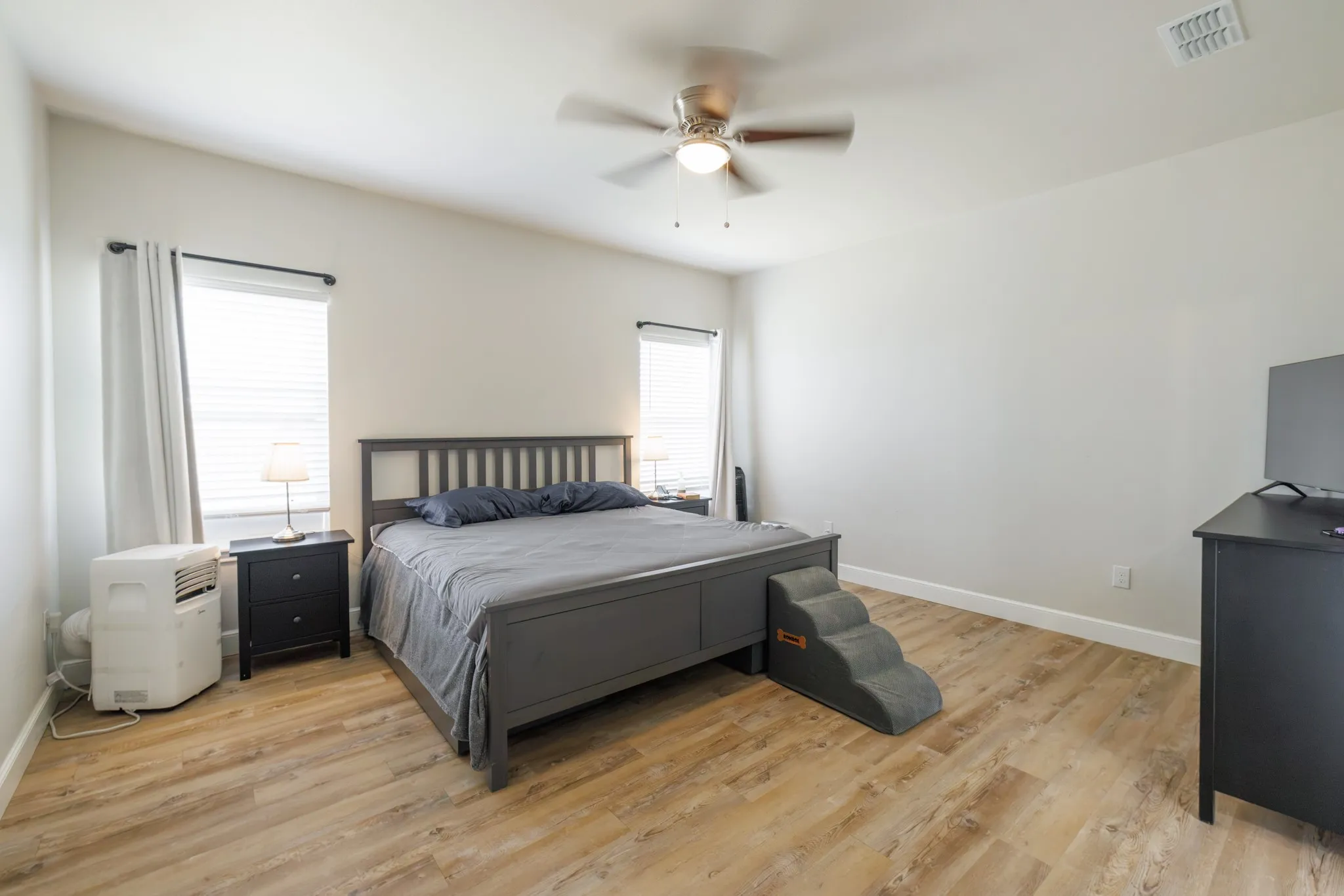 Single Family Residence For Rent in Taylor County , 7446 Sleepy Hollow Lane, Abilene, Texas 79602, 3 Bedroom, 2 Bathroom, 2 Garage spaces, 1,710 Sqft, built in 2022, mls#21386461, Real Estate Agent in Abilene, Homes For Rent in Taylor county, Homes For Rent in Abilene, Realtor in Abilene Texas, Real Estate Brokerage Independent Realty Texas, Luminita Cordes Realtor