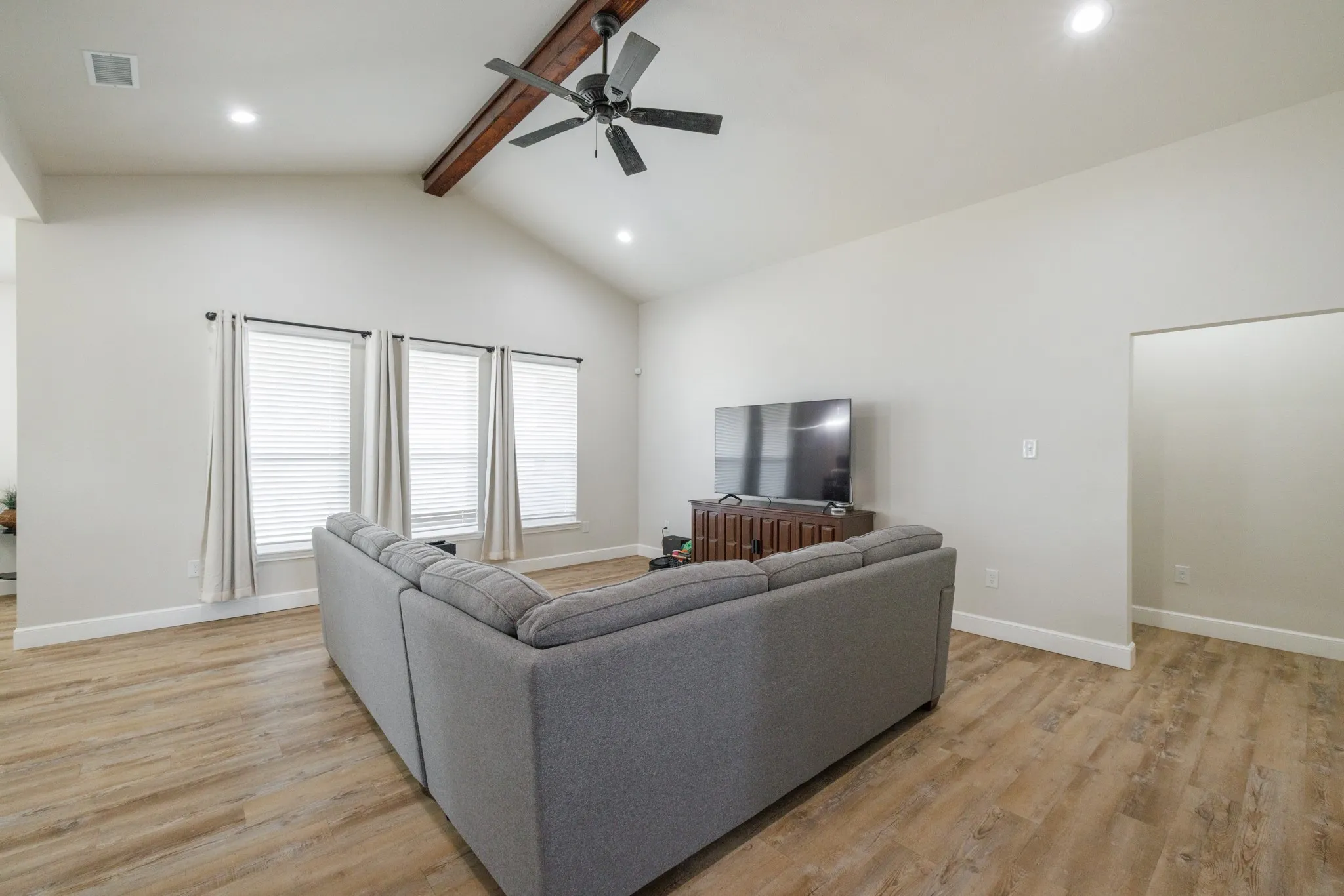 Single Family Residence For Rent in Taylor County , 7446 Sleepy Hollow Lane, Abilene, Texas 79602, 3 Bedroom, 2 Bathroom, 2 Garage spaces, 1,710 Sqft, built in 2022, mls#21386461, Real Estate Agent in Abilene, Homes For Rent in Taylor county, Homes For Rent in Abilene, Realtor in Abilene Texas, Real Estate Brokerage Independent Realty Texas, Luminita Cordes Realtor