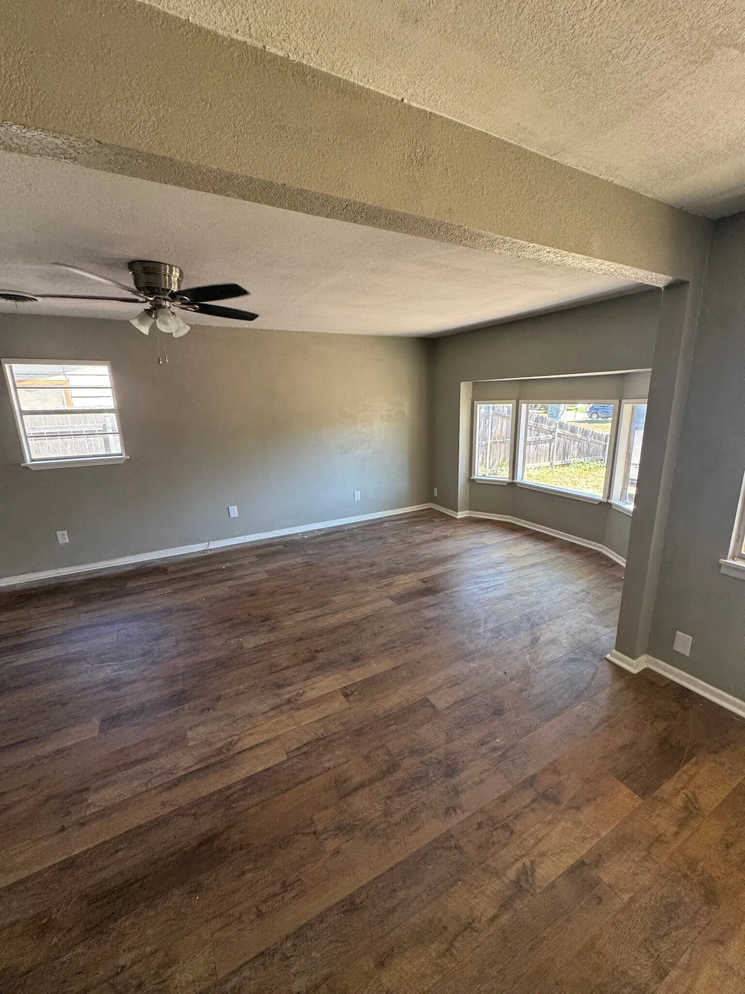 Single Family Residence For Rent in Taylor County , 1802 Dayton Drive, Abilene, Texas 79605, 3 Bedroom, 1 Bathroom, 1 Garage spaces, 1,244 Sqft, built in 1961, mls#21386480, Real Estate Agent in Abilene, Homes For Rent in Taylor county, Homes For Rent in Abilene, Realtor in Abilene Texas, Real Estate Brokerage Independent Realty Texas, Luminita Cordes Realtor