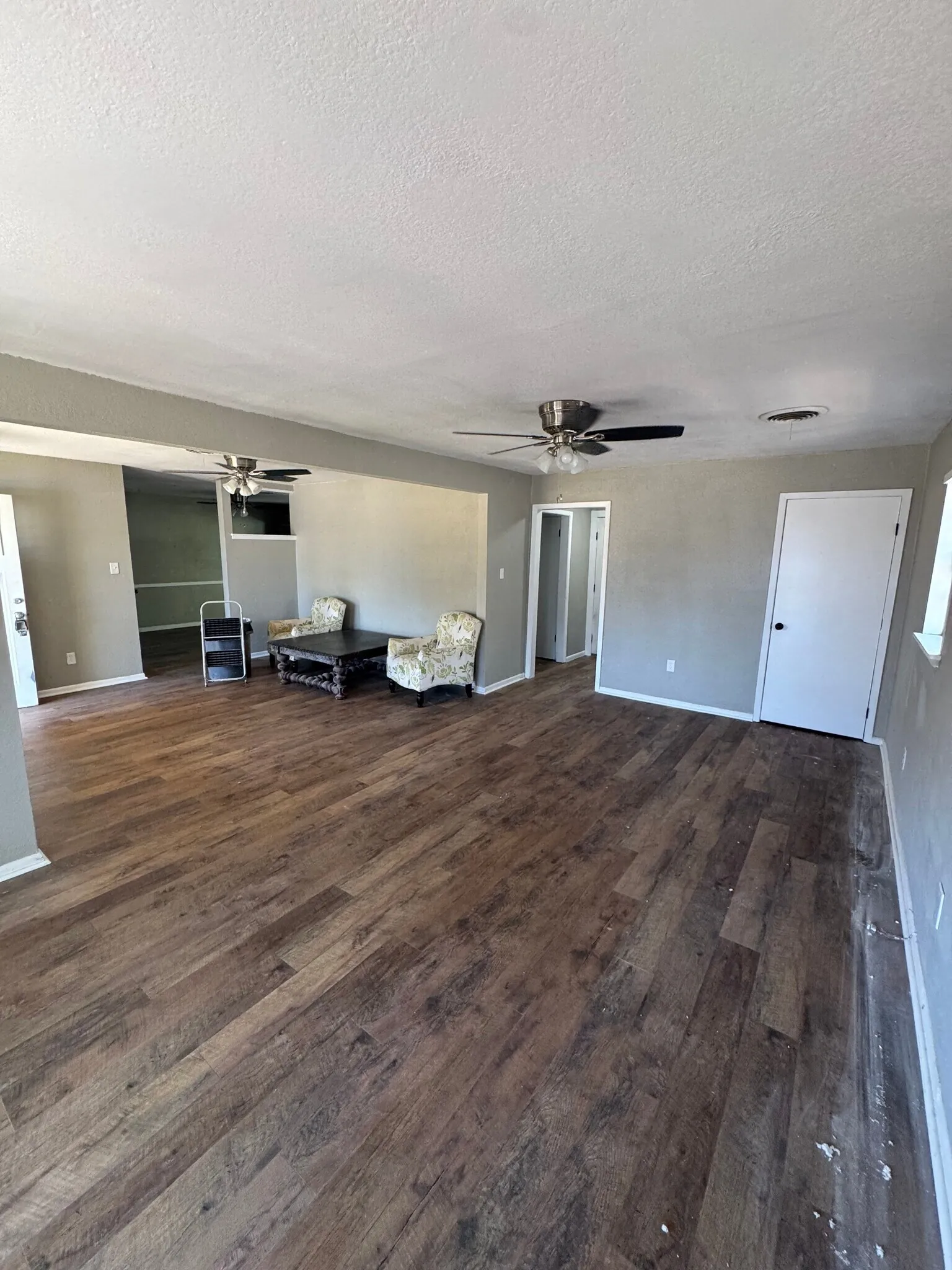 Single Family Residence For Rent in Taylor County , 1802 Dayton Drive, Abilene, Texas 79605, 3 Bedroom, 1 Bathroom, 1 Garage spaces, 1,244 Sqft, built in 1961, mls#21386480, Real Estate Agent in Abilene, Homes For Rent in Taylor county, Homes For Rent in Abilene, Realtor in Abilene Texas, Real Estate Brokerage Independent Realty Texas, Luminita Cordes Realtor