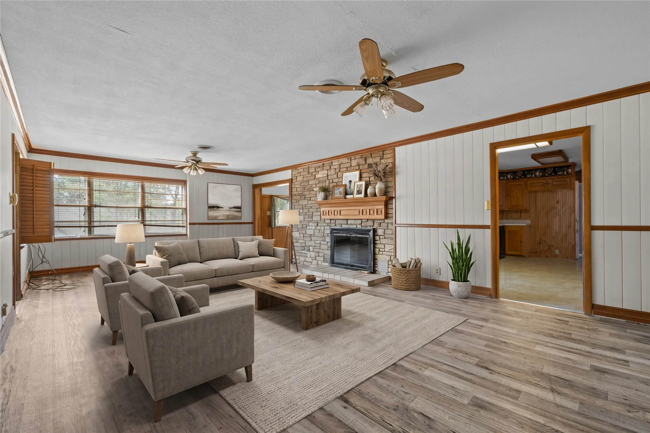 Single Family Residence For Sale in Stephens County , 1011 E Connell Street, Breckenridge, Texas 76424, 3 Bedroom, 3 Bathroom, Garage spaces, 3,147 Sqft, built in 1961, mls#21376153, Real Estate Agent in Breckenridge, Homes For Sale in Stephens county, Homes For Sale in Breckenridge, Realtor in Breckenridge Texas, Real Estate Brokerage Independent Realty Texas, Luminita Cordes Realtor