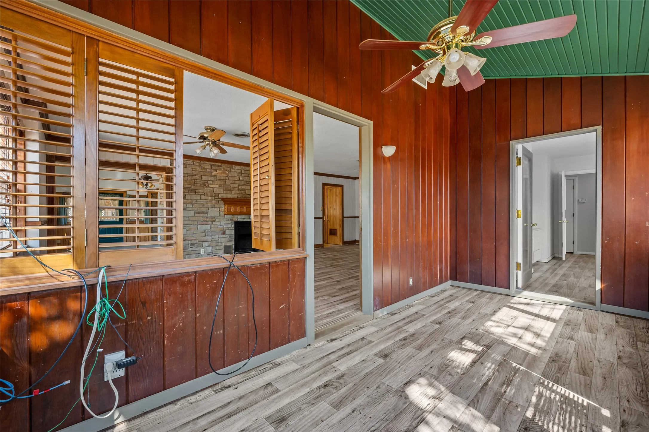 Single Family Residence For Sale in Stephens County , 1011 E Connell Street, Breckenridge, Texas 76424, 3 Bedroom, 3 Bathroom, Garage spaces, 3,147 Sqft, built in 1961, mls#21376153, Real Estate Agent in Breckenridge, Homes For Sale in Stephens county, Homes For Sale in Breckenridge, Realtor in Breckenridge Texas, Real Estate Brokerage Independent Realty Texas, Luminita Cordes Realtor