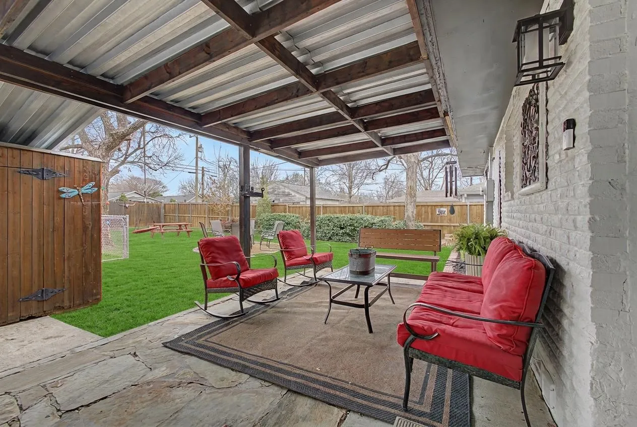 Single Family Residence For Rent in Collin County , 7210 Hickory Street, Frisco, Texas 75034, 3 Bedroom, 2 Bathroom, Garage spaces, 1,500 Sqft, built in 1965, mls#21386016, Real Estate Agent in Frisco, Homes For Rent in Collin county, Homes For Rent in Frisco, Realtor in Frisco Texas, Real Estate Brokerage Independent Realty Texas, Luminita Cordes Realtor