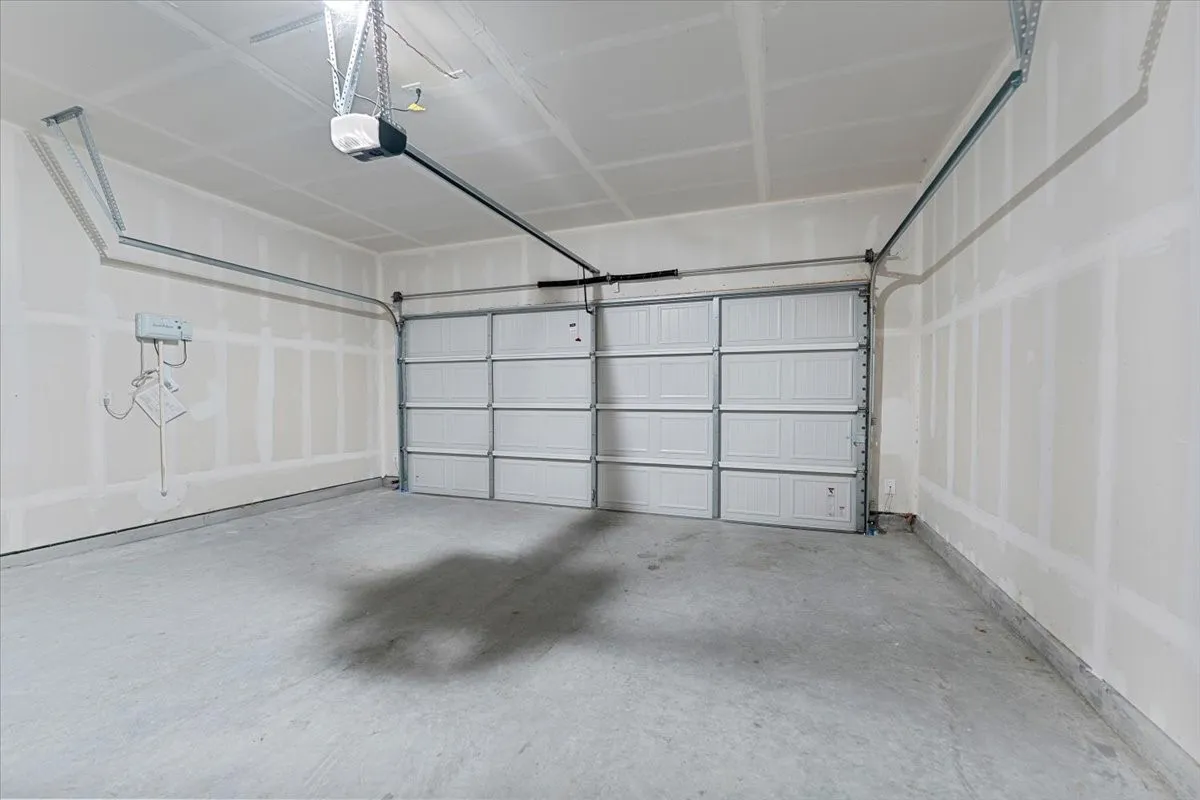 Single Family Residence For Rent in Tarrant County , 3001 Brainerd Drive, Fort Worth, Texas 76179, 4 Bedroom, 4 Bathroom, 2 Garage spaces, 3,080 Sqft, built in 2024, mls#21386485, Real Estate Agent in Fort Worth, Homes For Rent in Tarrant county, Homes For Rent in Fort Worth, Realtor in Fort Worth Texas, Real Estate Brokerage Independent Realty Texas, Luminita Cordes Realtor