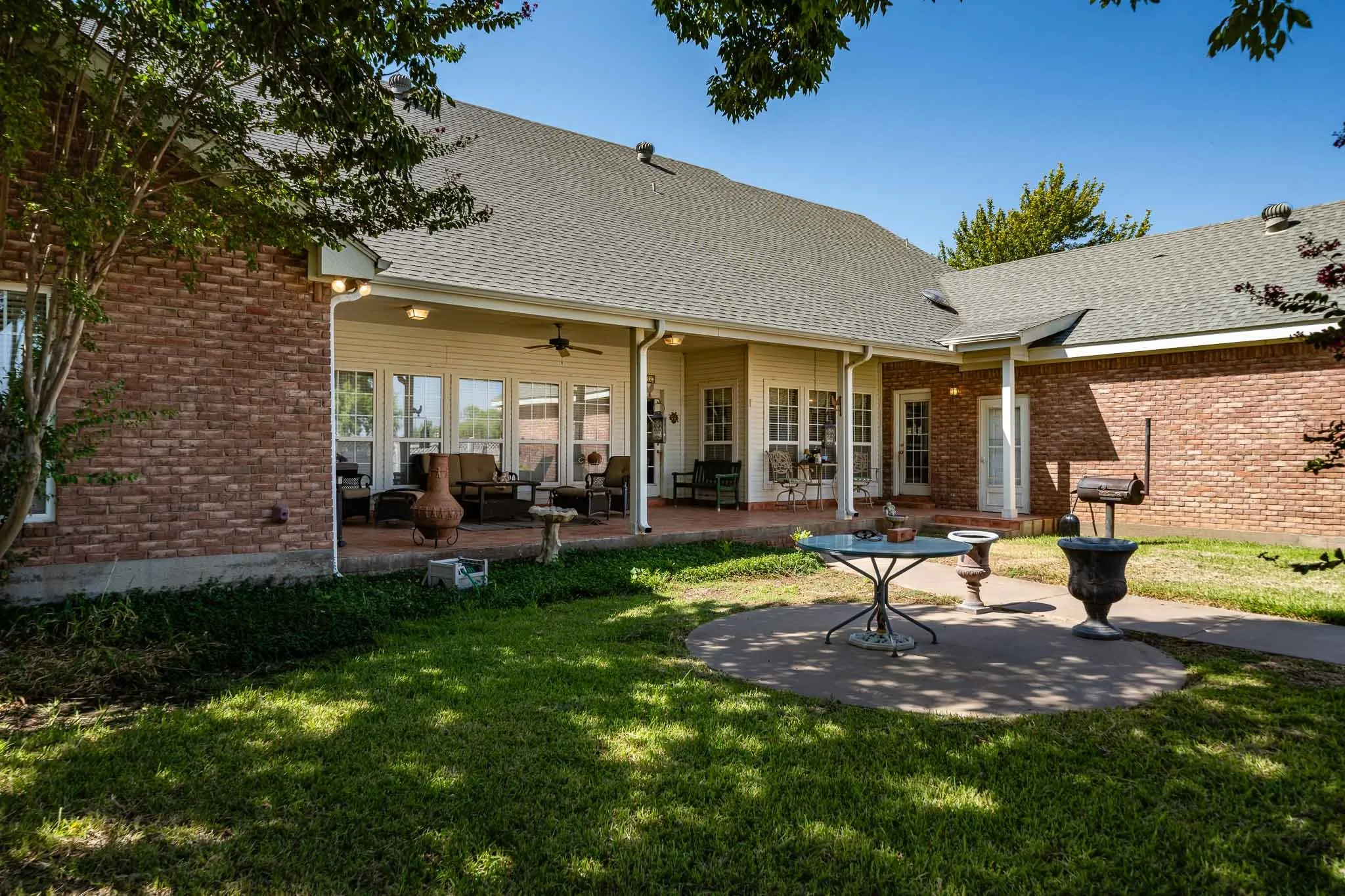 Single Family Residence For Sale in Jones County , 7170 Fm 142, Stamford, Texas 79553, 3 Bedroom, 4 Bathroom, 3 Garage spaces, 4,252 Sqft, built in 1997, mls#21386487, Real Estate Agent in Stamford, Homes For Sale in Jones county, Homes For Sale in Stamford, Realtor in Stamford Texas, Real Estate Brokerage Independent Realty Texas, Luminita Cordes Realtor