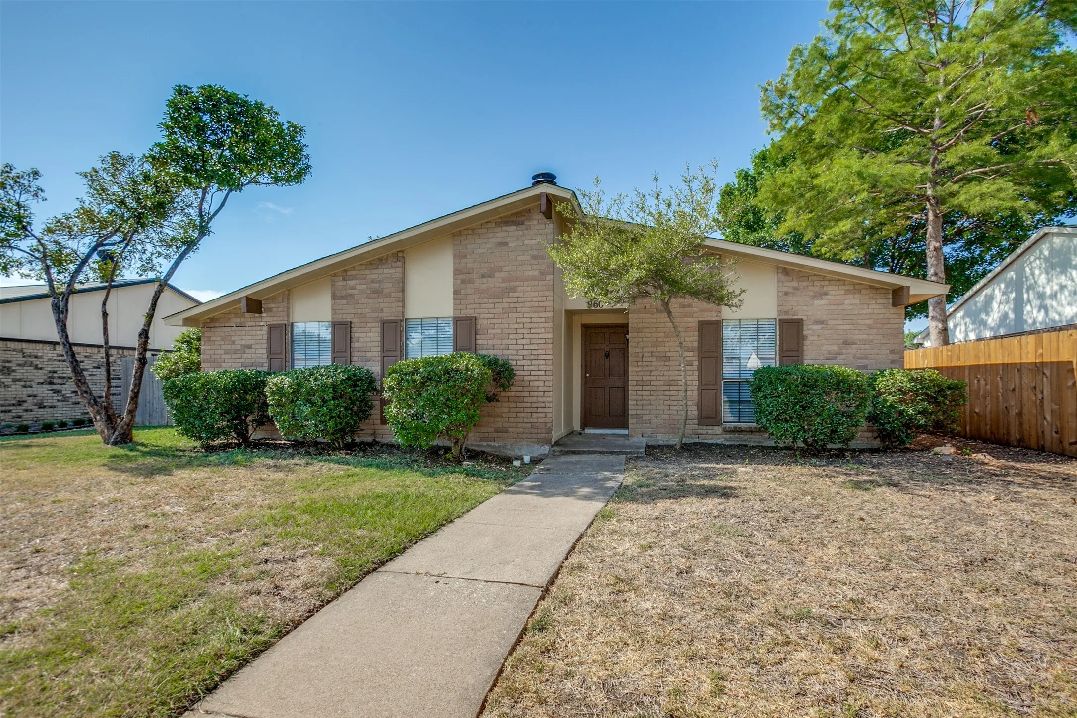 Single Family Residence For Rent