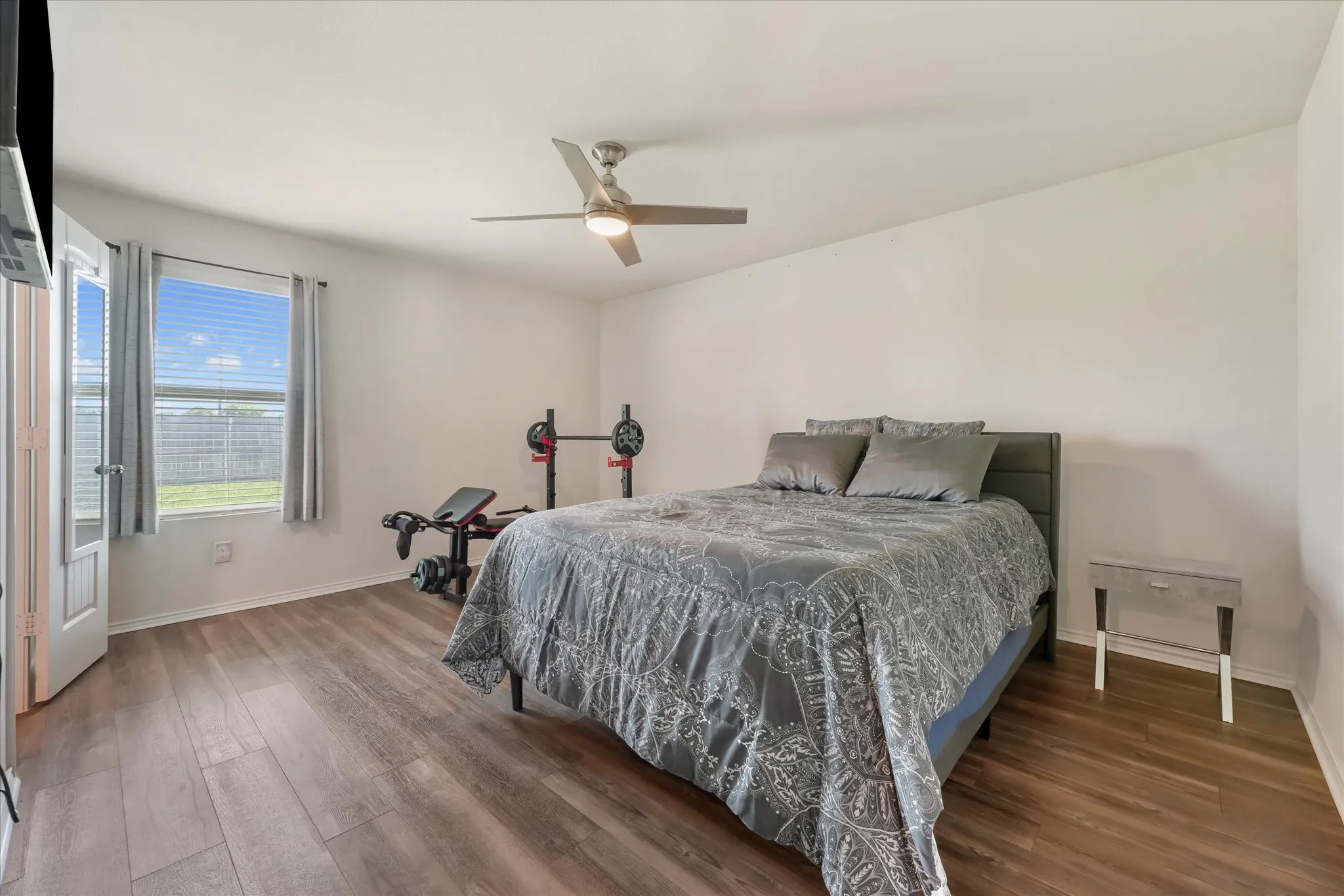 Single Family Residence For Rent in Tarrant County , 5805 Honey Creek Street, Fort Worth, Texas 76179, 3 Bedroom, 2 Bathroom, 2 Garage spaces, 1,334 Sqft, built in 2020, mls#21386492, Real Estate Agent in Fort Worth, Homes For Rent in Tarrant county, Homes For Rent in Fort Worth, Realtor in Fort Worth Texas, Real Estate Brokerage Independent Realty Texas, Luminita Cordes Realtor