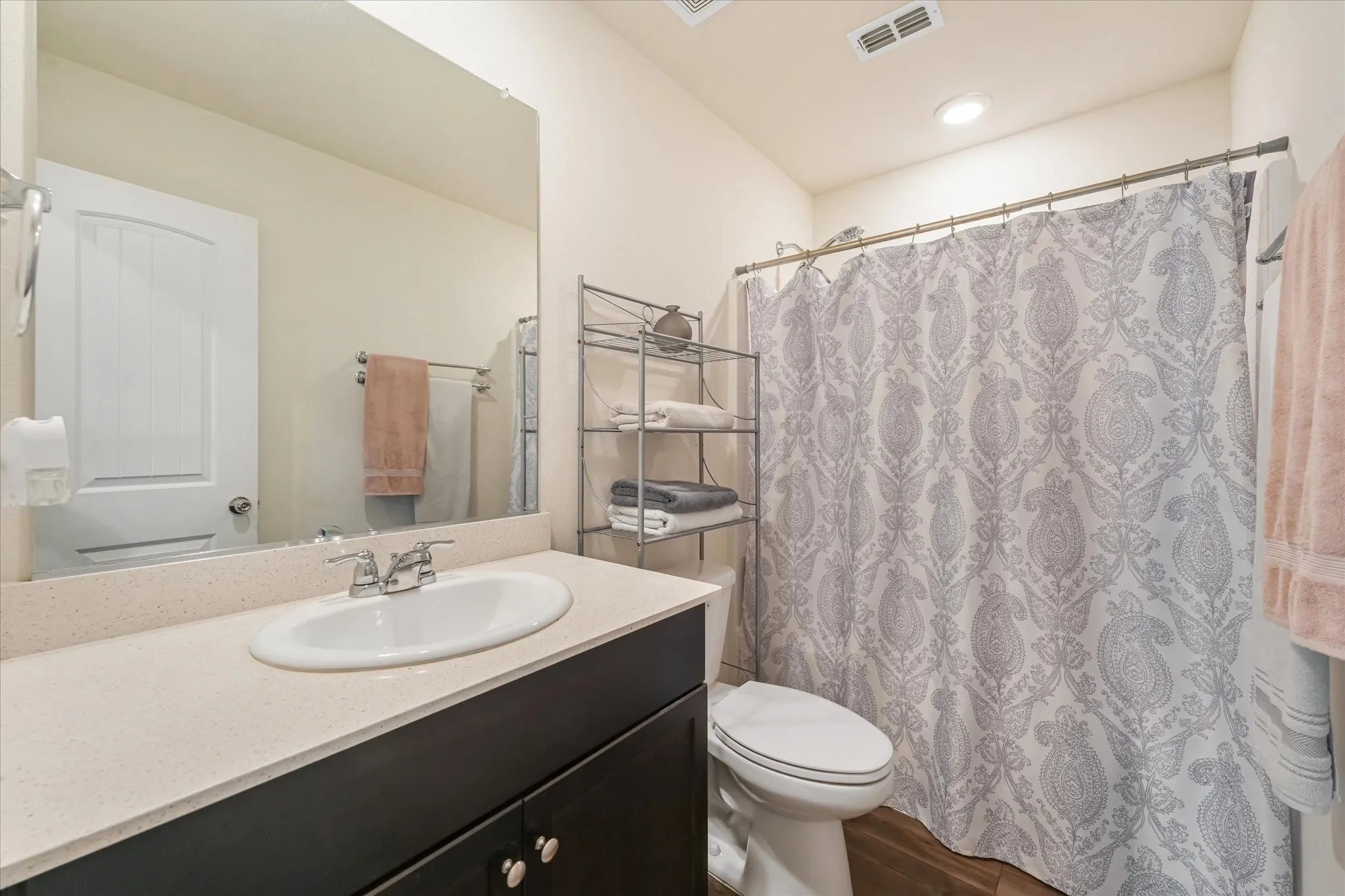 Single Family Residence For Rent in Tarrant County , 5805 Honey Creek Street, Fort Worth, Texas 76179, 3 Bedroom, 2 Bathroom, 2 Garage spaces, 1,334 Sqft, built in 2020, mls#21386492, Real Estate Agent in Fort Worth, Homes For Rent in Tarrant county, Homes For Rent in Fort Worth, Realtor in Fort Worth Texas, Real Estate Brokerage Independent Realty Texas, Luminita Cordes Realtor