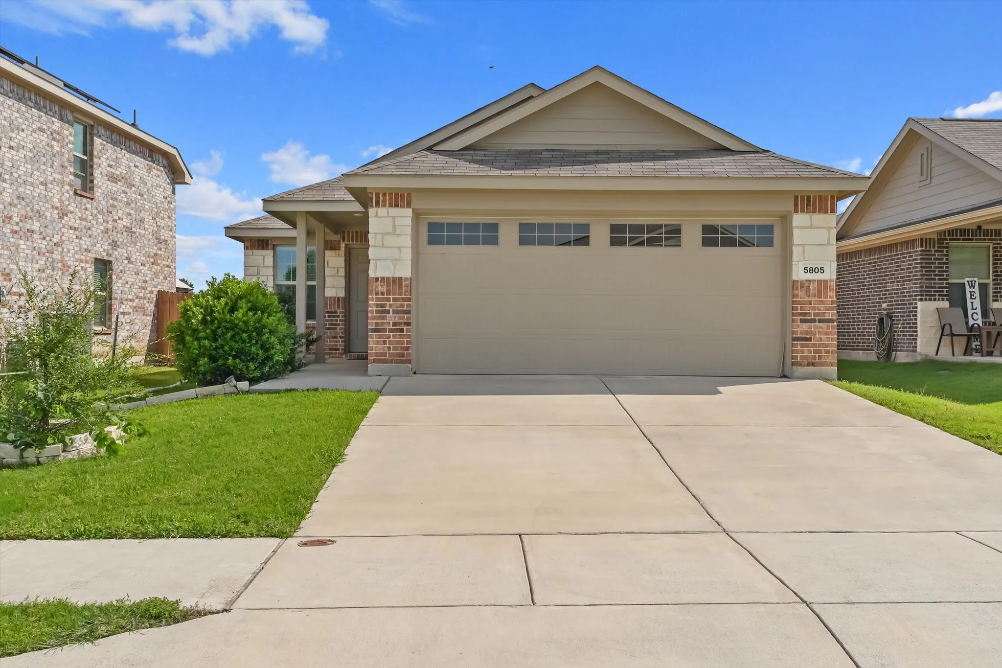 Single Family Residence For Rent in Tarrant County , 5805 Honey Creek Street, Fort Worth, Texas 76179, 3 Bedroom, 2 Bathroom, 2 Garage spaces, 1,334 Sqft, built in 2020, mls#21386492, Real Estate Agent in Fort Worth, Homes For Rent in Tarrant county, Homes For Rent in Fort Worth, Realtor in Fort Worth Texas, Real Estate Brokerage Independent Realty Texas, Luminita Cordes Realtor