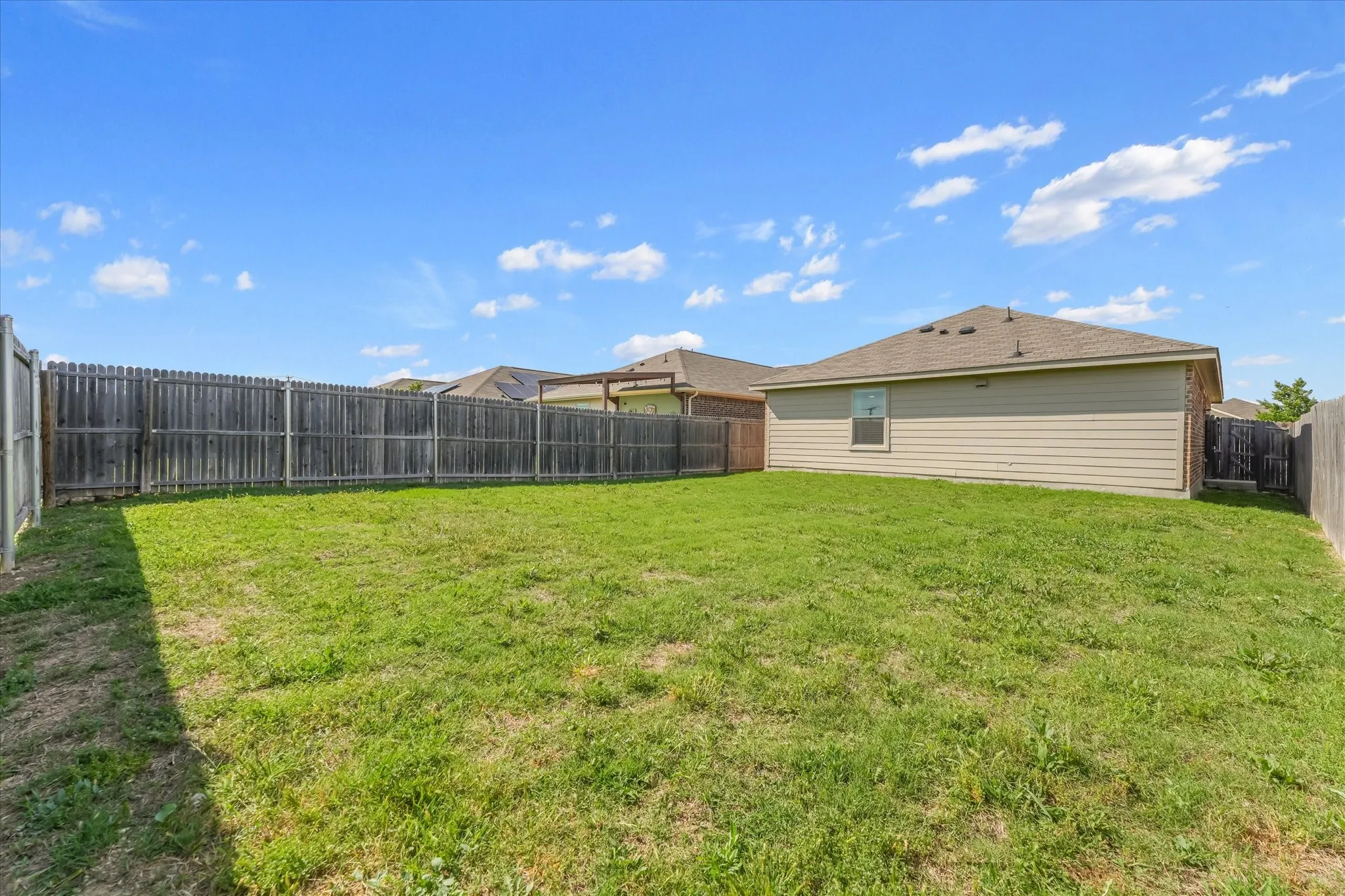 Single Family Residence For Rent in Tarrant County , 5805 Honey Creek Street, Fort Worth, Texas 76179, 3 Bedroom, 2 Bathroom, 2 Garage spaces, 1,334 Sqft, built in 2020, mls#21386492, Real Estate Agent in Fort Worth, Homes For Rent in Tarrant county, Homes For Rent in Fort Worth, Realtor in Fort Worth Texas, Real Estate Brokerage Independent Realty Texas, Luminita Cordes Realtor
