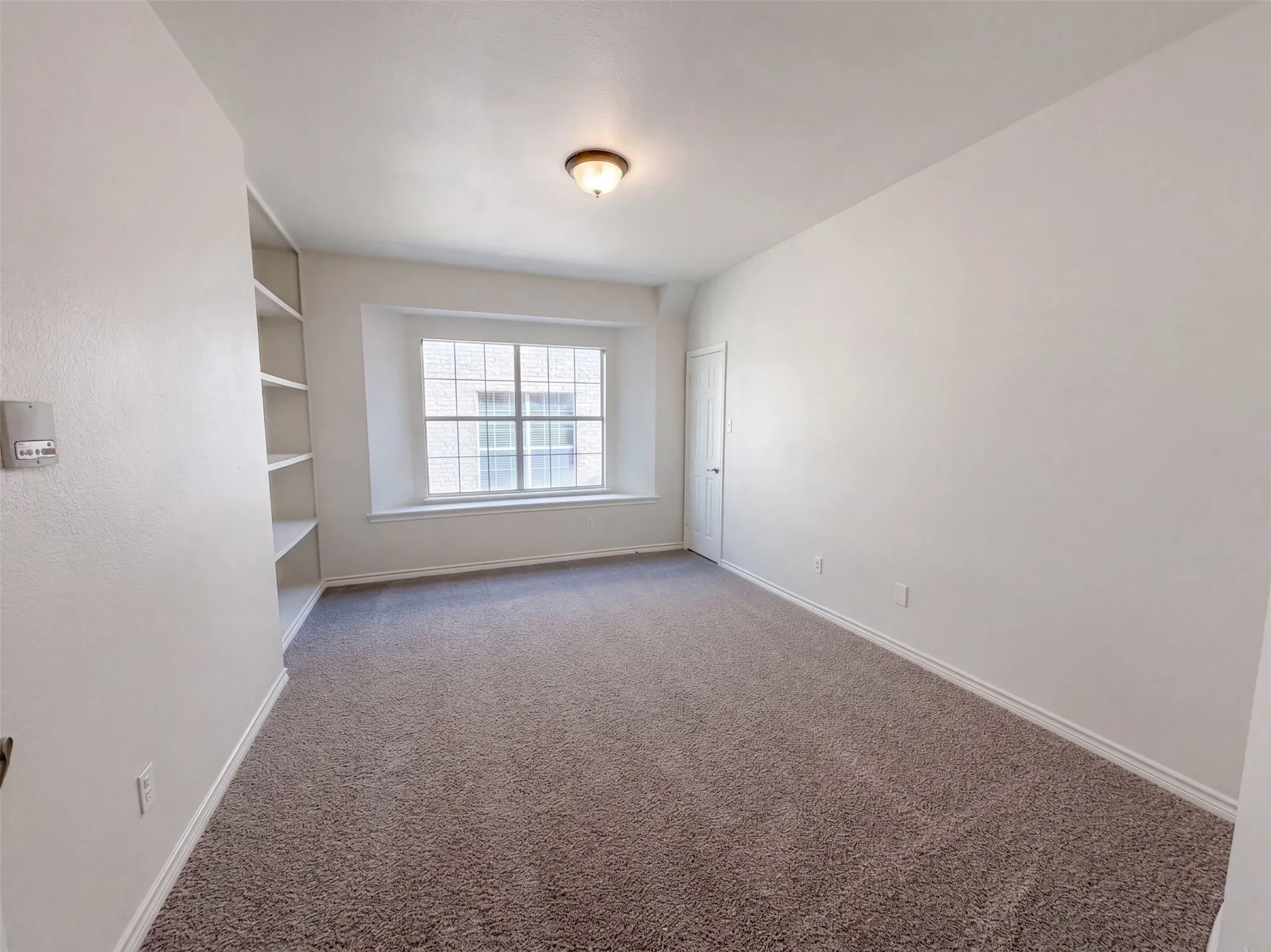 Single Family Residence For Sale in Dallas County , 1803 High Meadow Street, Glenn Heights, Texas 75154, 6 Bedroom, 4 Bathroom, 2 Garage spaces, 4,432 Sqft, built in 2006, mls#21386491, Real Estate Agent in Glenn Heights, Homes For Sale in Dallas county, Homes For Sale in Glenn Heights, Realtor in Glenn Heights Texas, Real Estate Brokerage Independent Realty Texas, Luminita Cordes Realtor