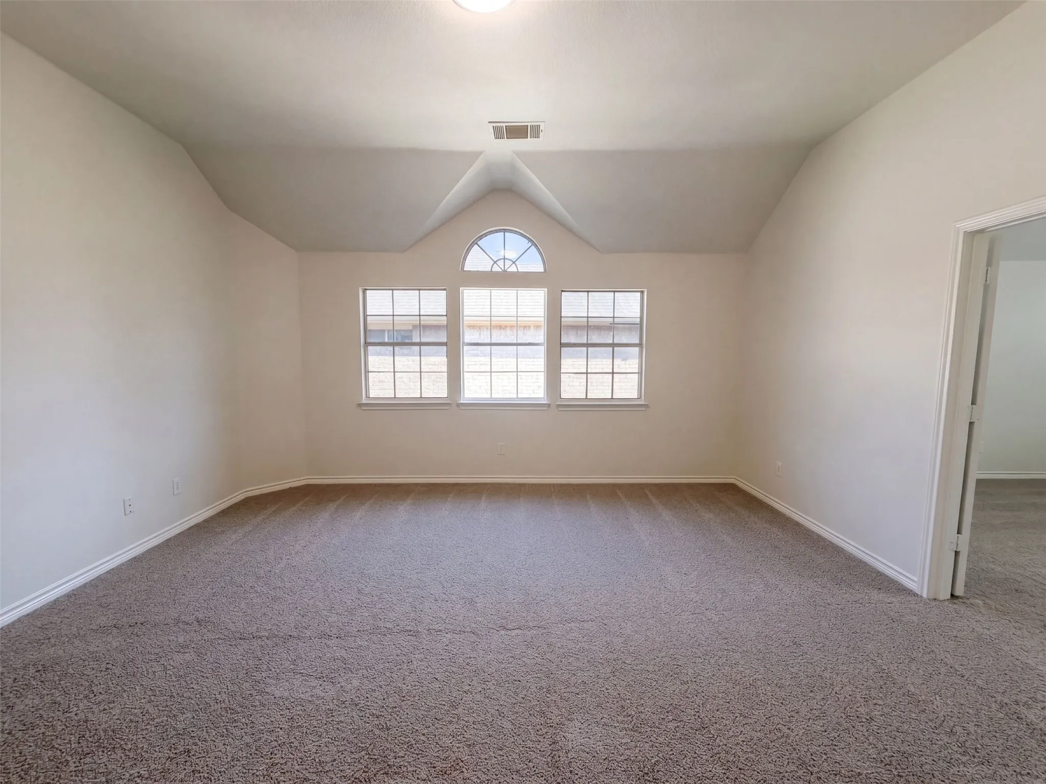 Single Family Residence For Sale in Dallas County , 1803 High Meadow Street, Glenn Heights, Texas 75154, 6 Bedroom, 4 Bathroom, 2 Garage spaces, 4,432 Sqft, built in 2006, mls#21386491, Real Estate Agent in Glenn Heights, Homes For Sale in Dallas county, Homes For Sale in Glenn Heights, Realtor in Glenn Heights Texas, Real Estate Brokerage Independent Realty Texas, Luminita Cordes Realtor