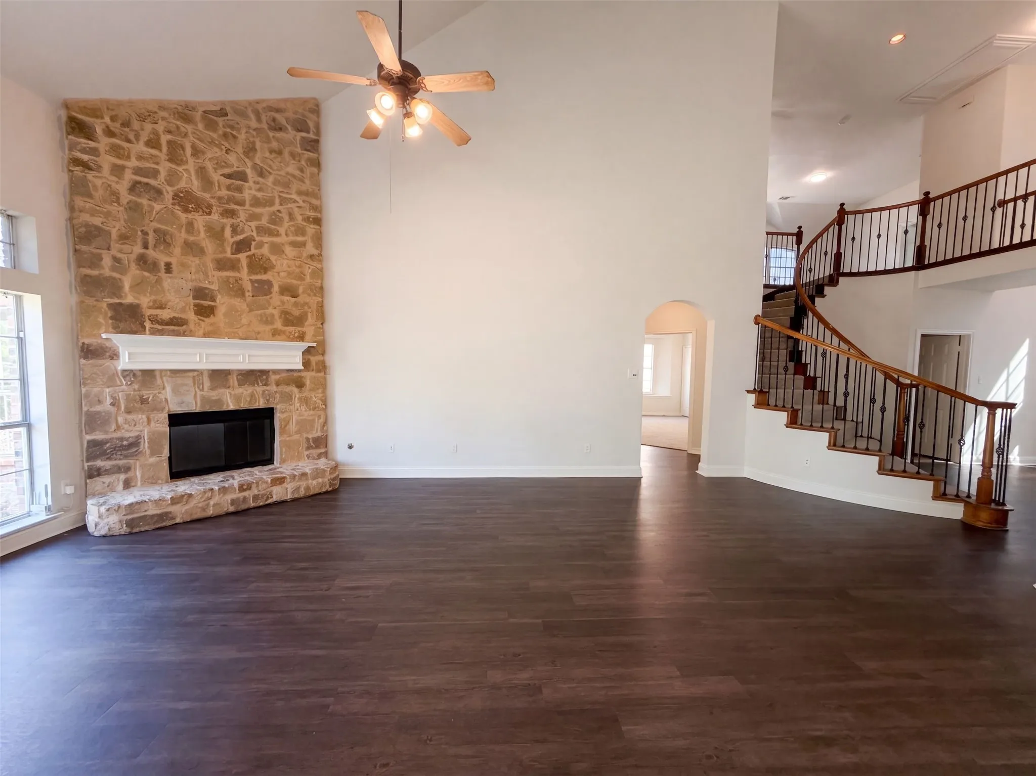 Single Family Residence For Sale in Dallas County , 1803 High Meadow Street, Glenn Heights, Texas 75154, 6 Bedroom, 4 Bathroom, 2 Garage spaces, 4,432 Sqft, built in 2006, mls#21386491, Real Estate Agent in Glenn Heights, Homes For Sale in Dallas county, Homes For Sale in Glenn Heights, Realtor in Glenn Heights Texas, Real Estate Brokerage Independent Realty Texas, Luminita Cordes Realtor