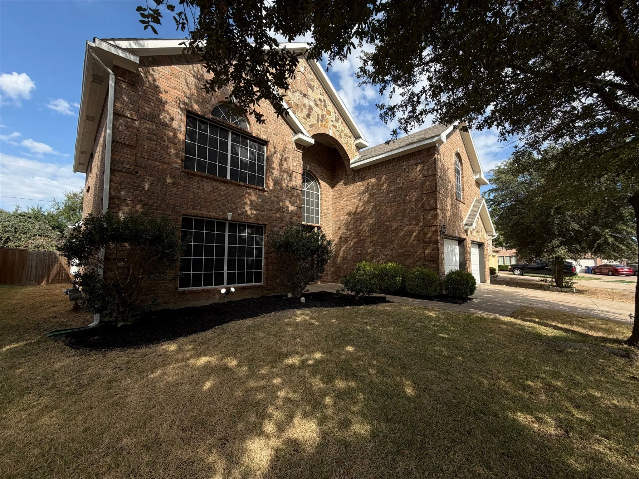Single Family Residence For Sale in Dallas County , 1803 High Meadow Street, Glenn Heights, Texas 75154, 6 Bedroom, 4 Bathroom, 2 Garage spaces, 4,432 Sqft, built in 2006, mls#21386491, Real Estate Agent in Glenn Heights, Homes For Sale in Dallas county, Homes For Sale in Glenn Heights, Realtor in Glenn Heights Texas, Real Estate Brokerage Independent Realty Texas, Luminita Cordes Realtor