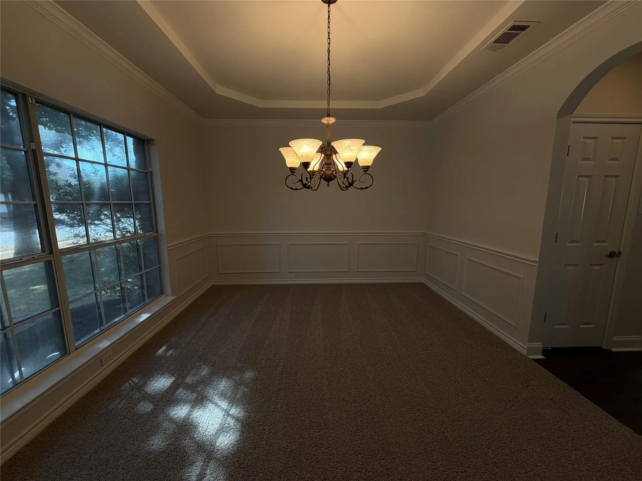 Single Family Residence For Sale in Dallas County , 1803 High Meadow Street, Glenn Heights, Texas 75154, 6 Bedroom, 4 Bathroom, 2 Garage spaces, 4,432 Sqft, built in 2006, mls#21386491, Real Estate Agent in Glenn Heights, Homes For Sale in Dallas county, Homes For Sale in Glenn Heights, Realtor in Glenn Heights Texas, Real Estate Brokerage Independent Realty Texas, Luminita Cordes Realtor