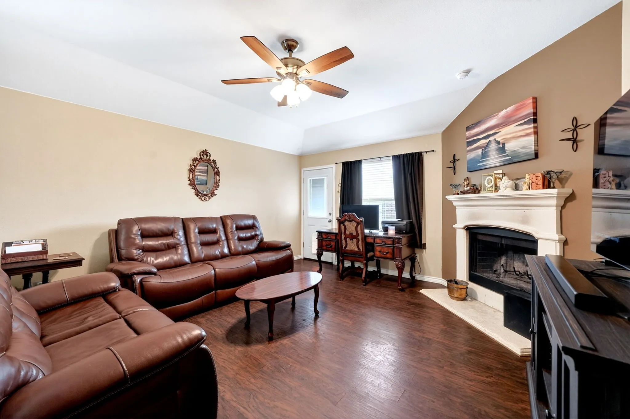 Single Family Residence For Sale in Hunt County , 1208 Bent Tree Road, Royse City, Texas 75189, 3 Bedroom, 2 Bathroom, 2 Garage spaces, 1,435 Sqft, built in 2010, mls#21386232, Real Estate Agent in Royse City, Homes For Sale in Hunt county, Homes For Sale in Royse City, Realtor in Royse City Texas, Real Estate Brokerage Independent Realty Texas, Luminita Cordes Realtor