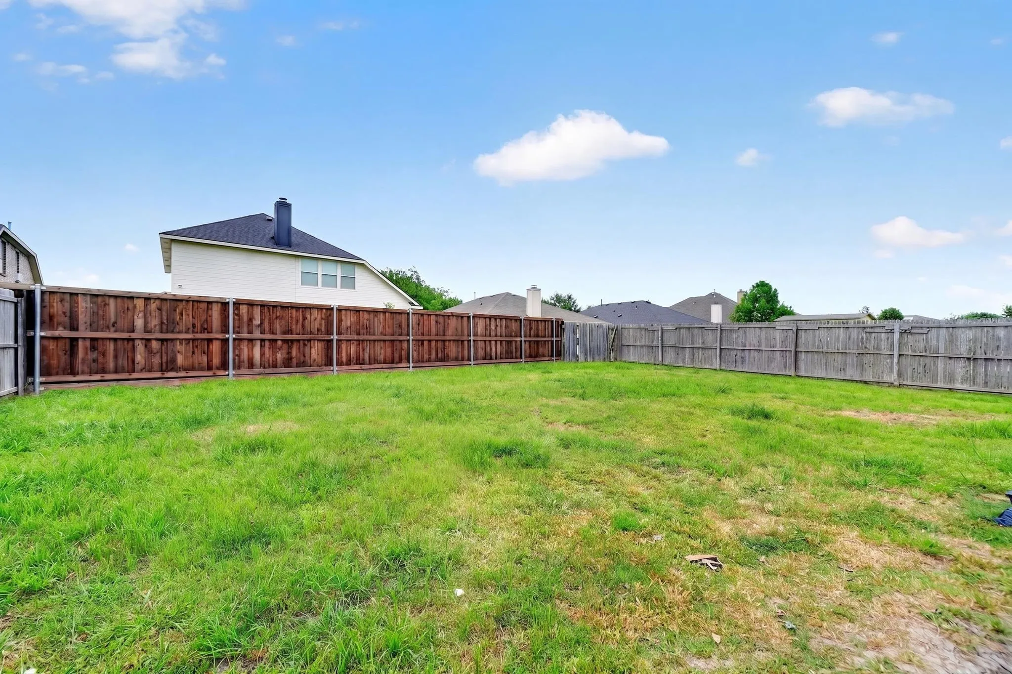 Single Family Residence For Sale in Hunt County , 1208 Bent Tree Road, Royse City, Texas 75189, 3 Bedroom, 2 Bathroom, 2 Garage spaces, 1,435 Sqft, built in 2010, mls#21386232, Real Estate Agent in Royse City, Homes For Sale in Hunt county, Homes For Sale in Royse City, Realtor in Royse City Texas, Real Estate Brokerage Independent Realty Texas, Luminita Cordes Realtor