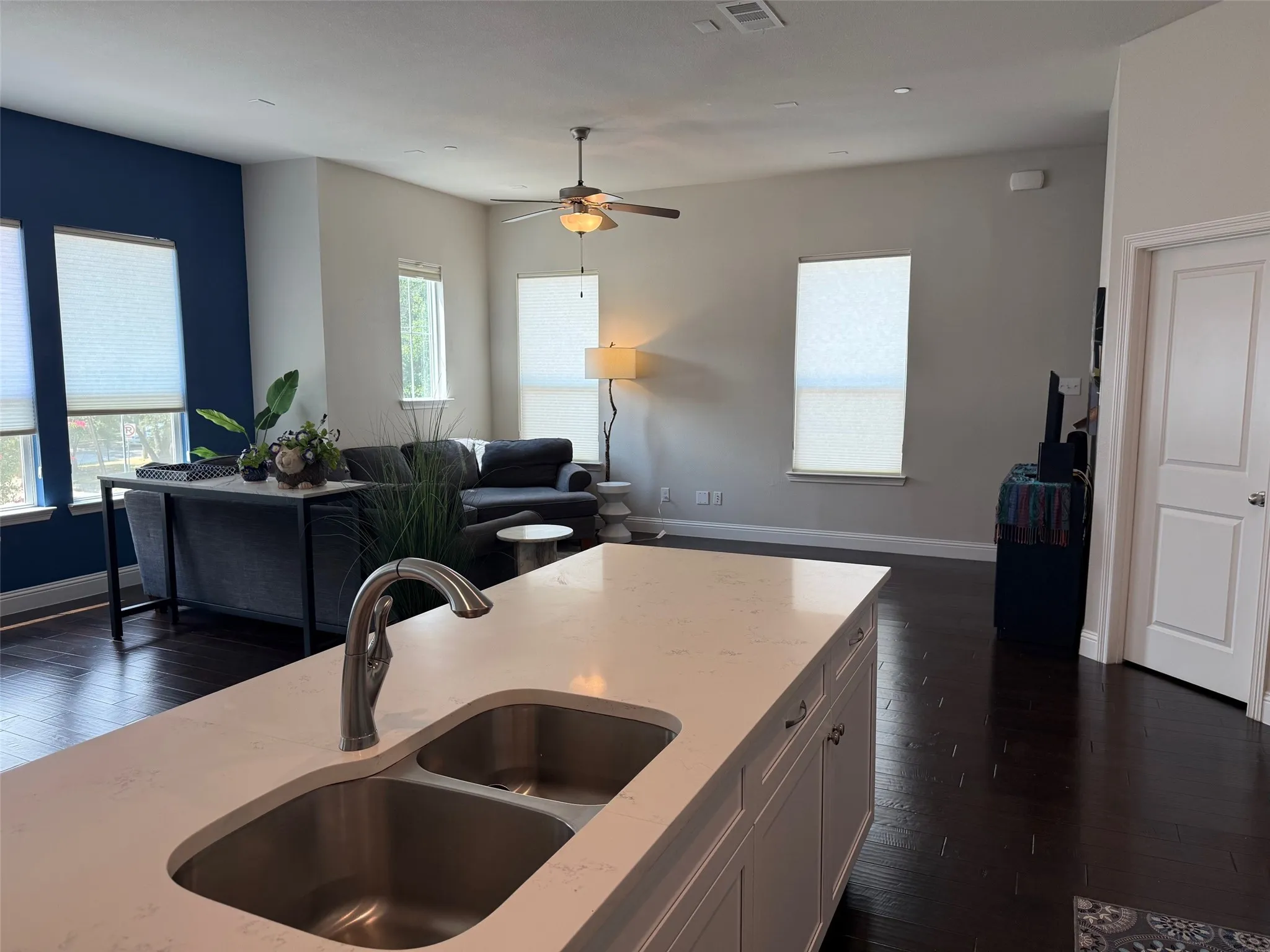 Townhouse For Rent in Denton County , 111 Sumac Street, Lewisville, Texas 75057, 3 Bedroom, 4 Bathroom, 2 Garage spaces, 2,274 Sqft, built in 2018, mls#21386490, Real Estate Agent in Lewisville, Homes For Rent in Denton county, Homes For Rent in Lewisville, Realtor in Lewisville Texas, Real Estate Brokerage Independent Realty Texas, Luminita Cordes Realtor