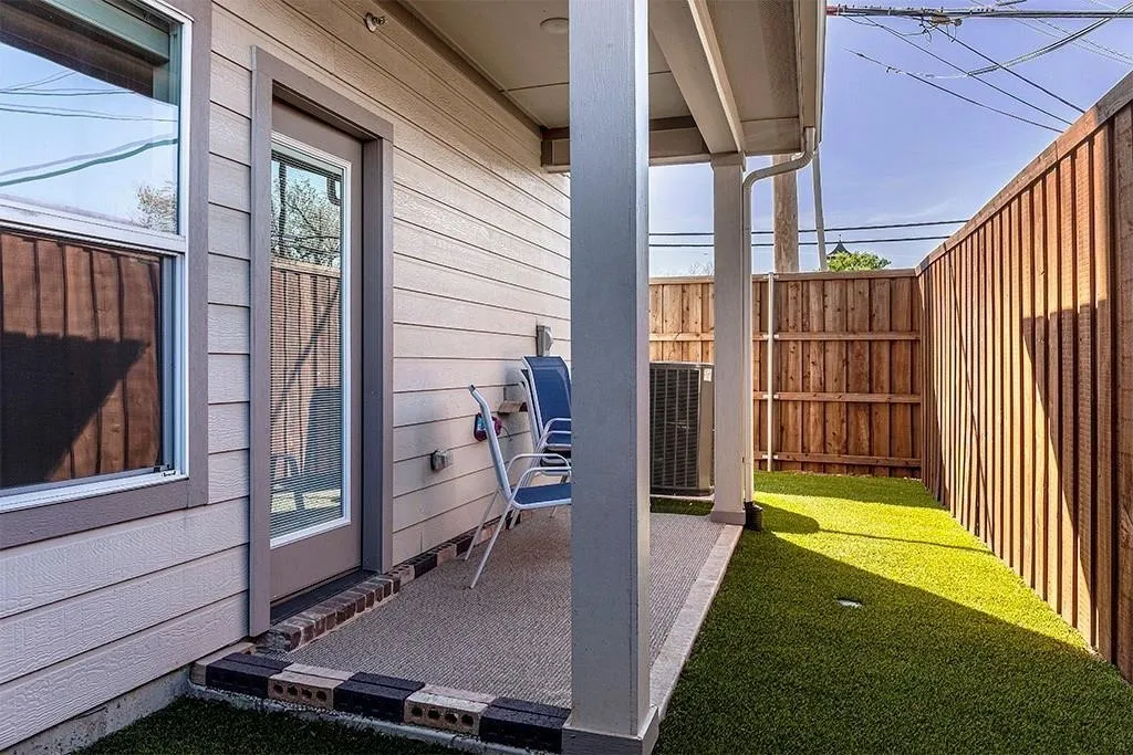 Townhouse For Rent in Denton County , 111 Sumac Street, Lewisville, Texas 75057, 3 Bedroom, 4 Bathroom, 2 Garage spaces, 2,274 Sqft, built in 2018, mls#21386490, Real Estate Agent in Lewisville, Homes For Rent in Denton county, Homes For Rent in Lewisville, Realtor in Lewisville Texas, Real Estate Brokerage Independent Realty Texas, Luminita Cordes Realtor