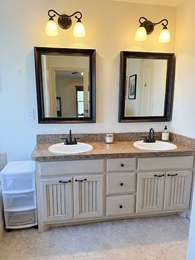 Single Family Residence For Sale in Ellis County , 141 Whitfill Road, Alma, Texas 75119, 3 Bedroom, 2 Bathroom, 2 Garage spaces, 1,600 Sqft, built in 2012, mls#21386364, Real Estate Agent in Alma, Homes For Sale in Ellis county, Homes For Sale in Alma, Realtor in Alma Texas, Real Estate Brokerage Independent Realty Texas, Luminita Cordes Realtor