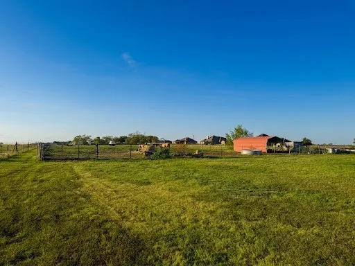 Single Family Residence For Sale in Ellis County , 141 Whitfill Road, Alma, Texas 75119, 3 Bedroom, 2 Bathroom, 2 Garage spaces, 1,600 Sqft, built in 2012, mls#21386364, Real Estate Agent in Alma, Homes For Sale in Ellis county, Homes For Sale in Alma, Realtor in Alma Texas, Real Estate Brokerage Independent Realty Texas, Luminita Cordes Realtor