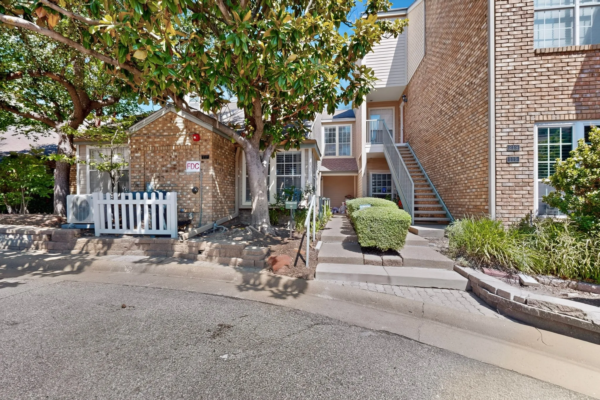 Condominium For Rent in Dallas County , 5565 Preston Oaks Road 117, Dallas, Texas 75254, 2 Bedroom, 2 Bathroom, 1 Garage spaces, 1,382 Sqft, built in 1983, mls#21386496, Real Estate Agent in Dallas, Homes For Rent in Dallas county, Homes For Rent in Dallas, Realtor in Dallas Texas, Real Estate Brokerage Independent Realty Texas, Luminita Cordes Realtor