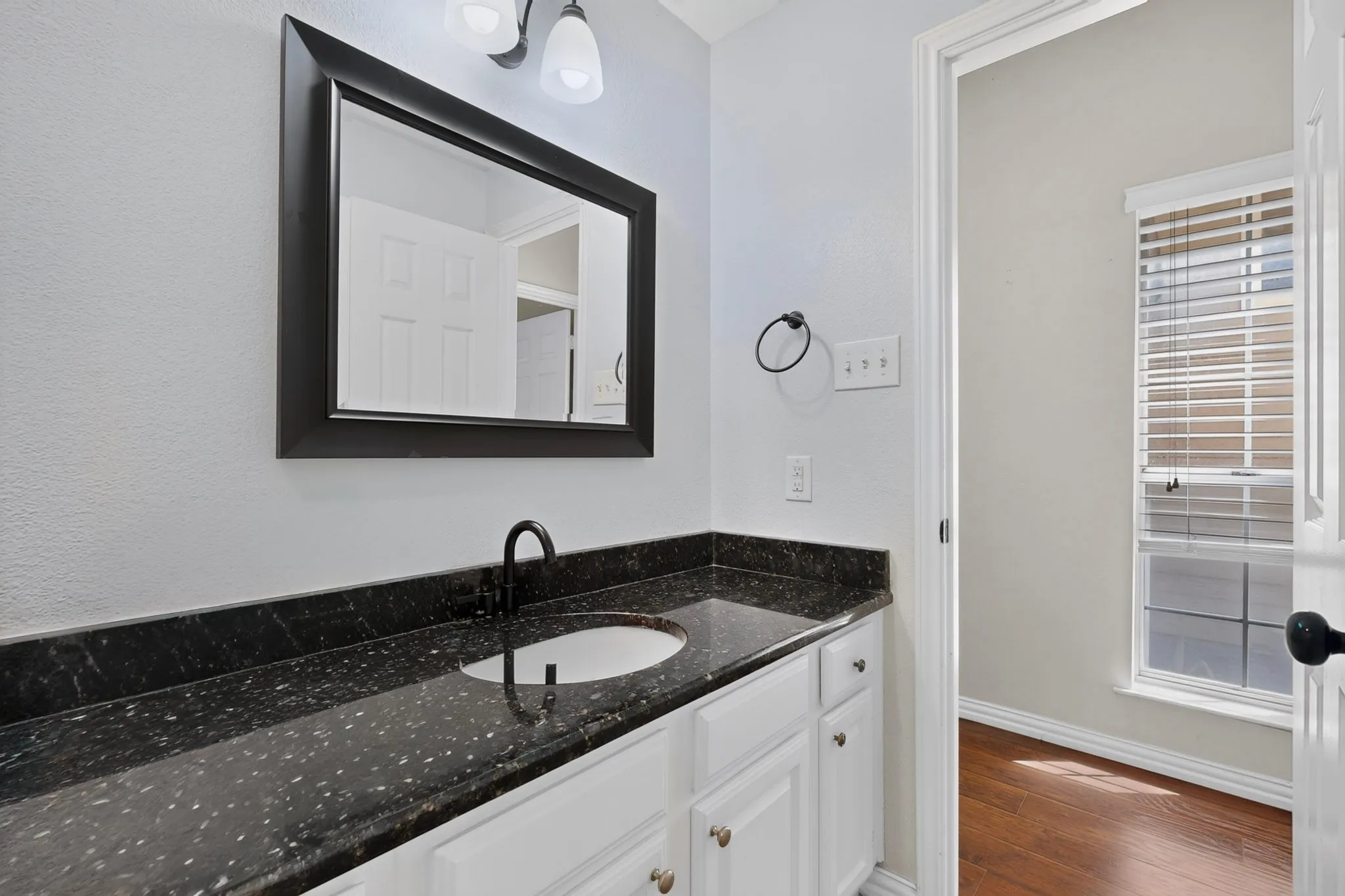 Condominium For Rent in Dallas County , 5565 Preston Oaks Road 117, Dallas, Texas 75254, 2 Bedroom, 2 Bathroom, 1 Garage spaces, 1,382 Sqft, built in 1983, mls#21386496, Real Estate Agent in Dallas, Homes For Rent in Dallas county, Homes For Rent in Dallas, Realtor in Dallas Texas, Real Estate Brokerage Independent Realty Texas, Luminita Cordes Realtor