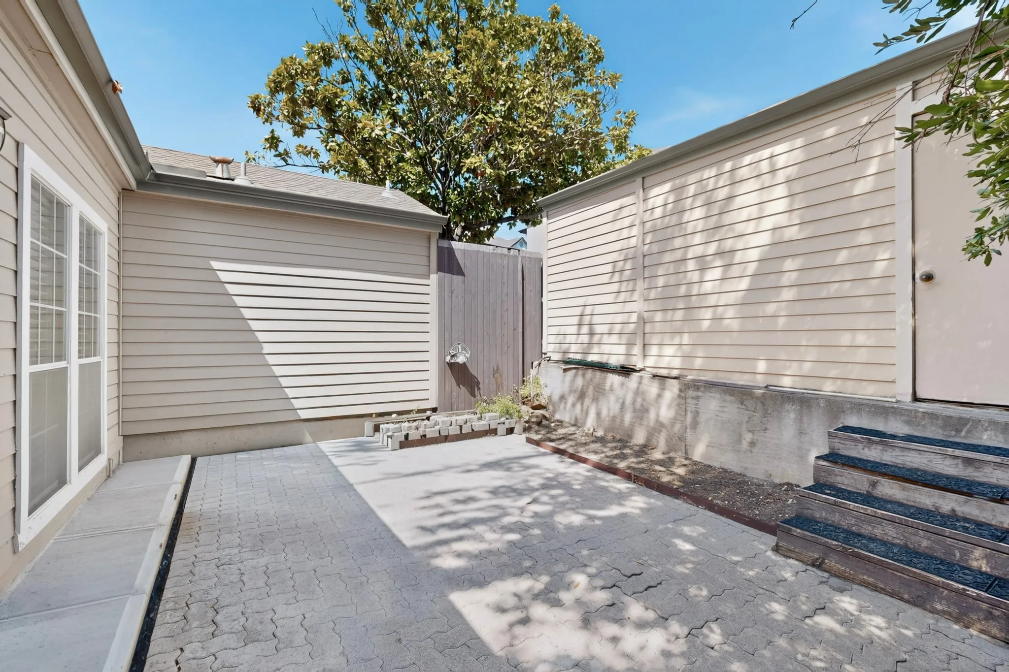 Condominium For Rent in Dallas County , 5565 Preston Oaks Road 117, Dallas, Texas 75254, 2 Bedroom, 2 Bathroom, 1 Garage spaces, 1,382 Sqft, built in 1983, mls#21386496, Real Estate Agent in Dallas, Homes For Rent in Dallas county, Homes For Rent in Dallas, Realtor in Dallas Texas, Real Estate Brokerage Independent Realty Texas, Luminita Cordes Realtor