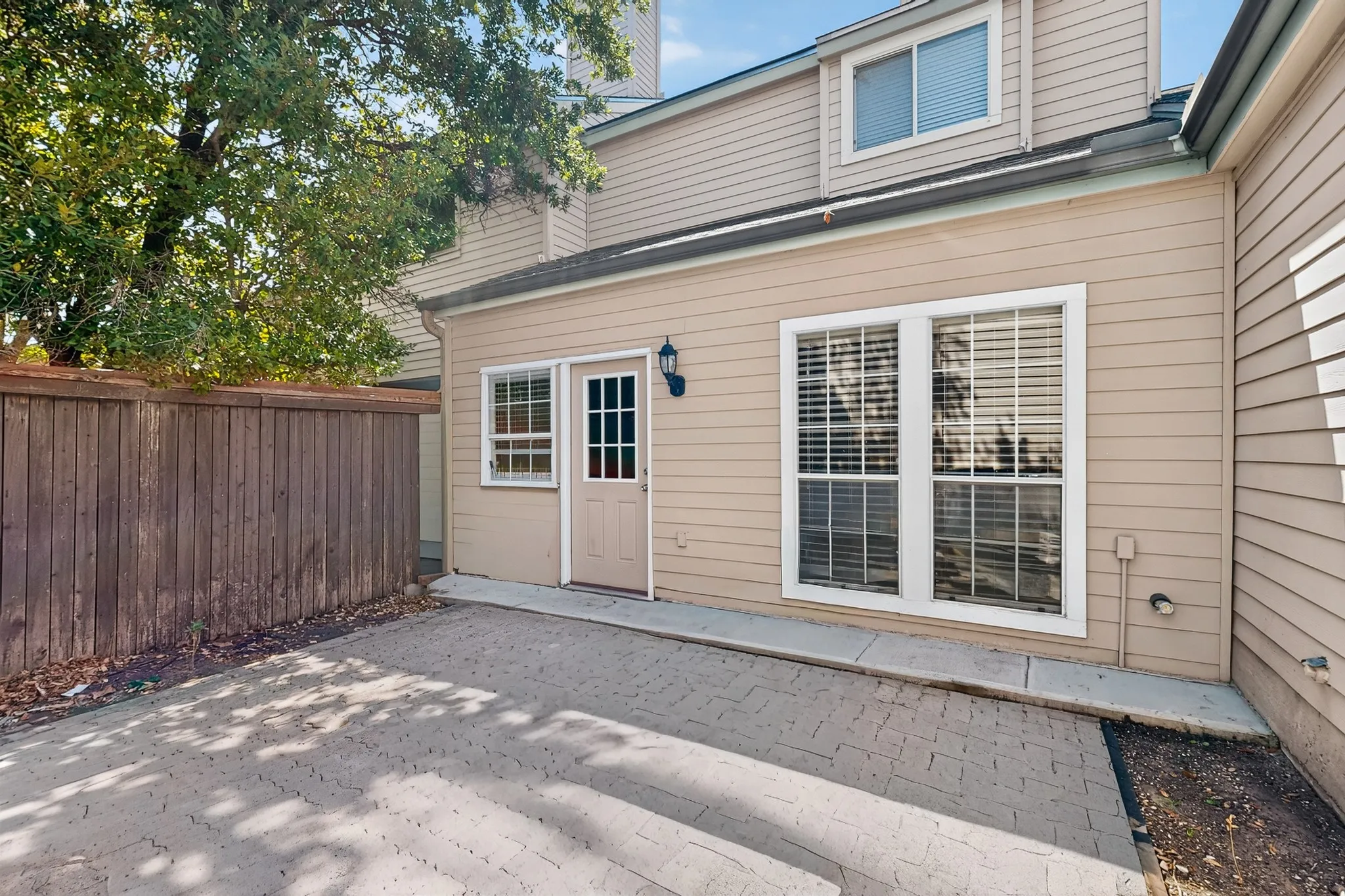 Condominium For Rent in Dallas County , 5565 Preston Oaks Road 117, Dallas, Texas 75254, 2 Bedroom, 2 Bathroom, 1 Garage spaces, 1,382 Sqft, built in 1983, mls#21386496, Real Estate Agent in Dallas, Homes For Rent in Dallas county, Homes For Rent in Dallas, Realtor in Dallas Texas, Real Estate Brokerage Independent Realty Texas, Luminita Cordes Realtor