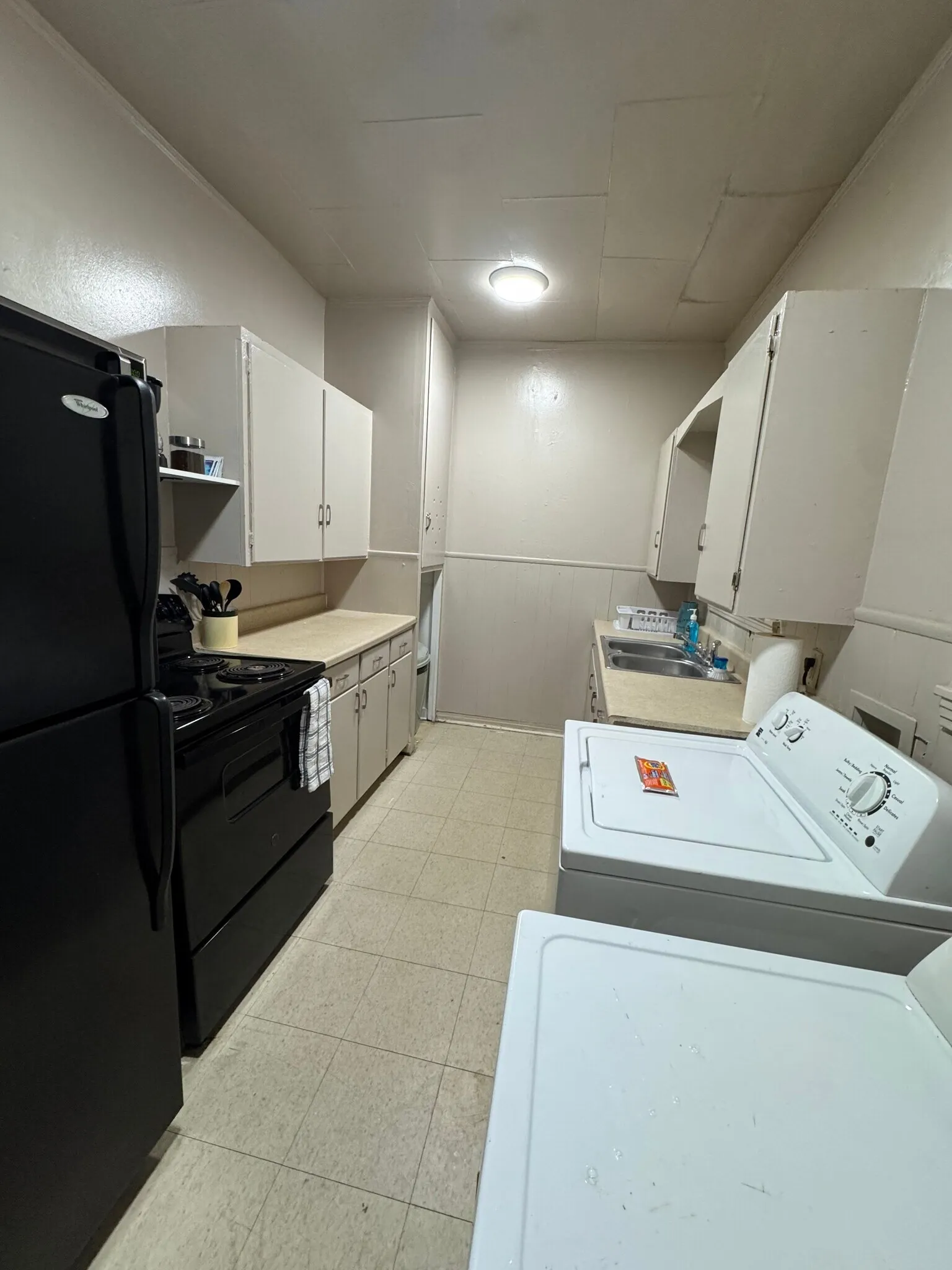 Quadruplex For Rent in Taylor County , 2379 Highland Avenue, Abilene, Texas 79605, 1 Bedroom, 1 Bathroom, Garage spaces, 540 Sqft, built in 1952, mls#21386505, Real Estate Agent in Abilene, Homes For Rent in Taylor county, Homes For Rent in Abilene, Realtor in Abilene Texas, Real Estate Brokerage Independent Realty Texas, Luminita Cordes Realtor