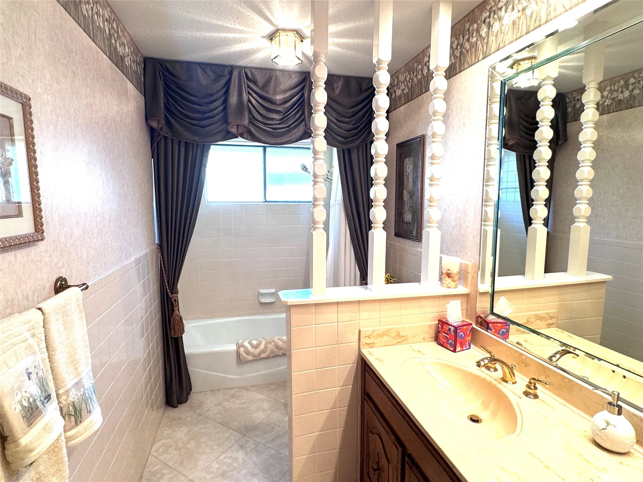 2nd Bathroom
