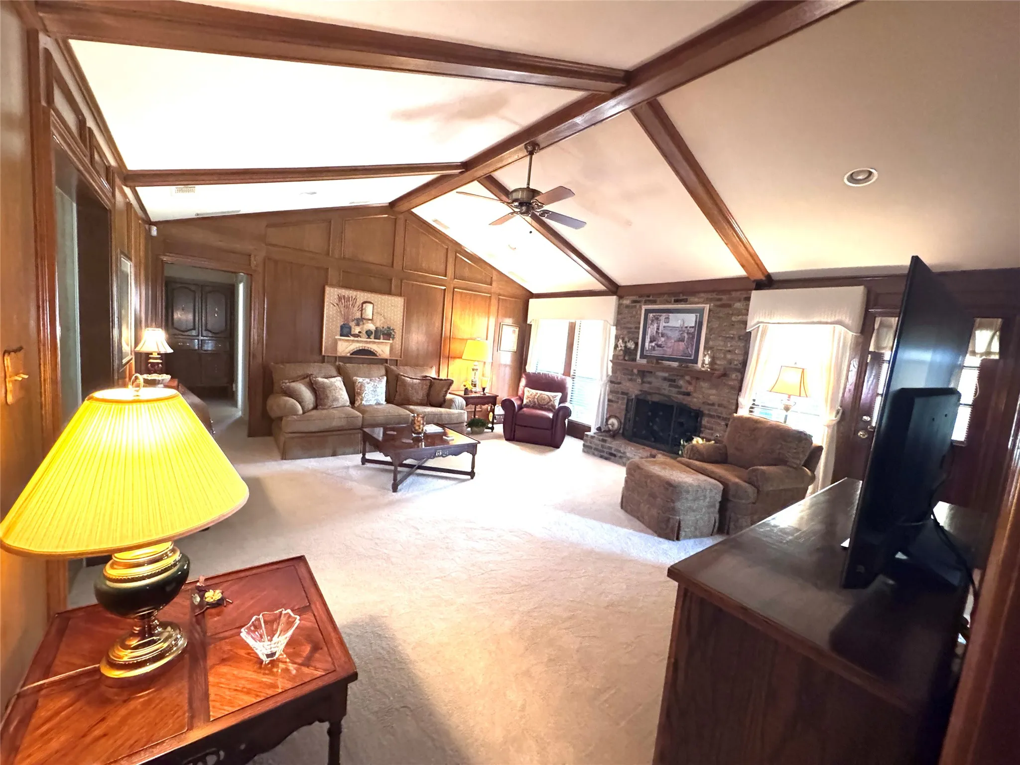 Single Family Residence For Sale in Dallas County , 4908 Country Club Drive, Mesquite, Texas 75150, 3 Bedroom, 3 Bathroom, 2 Garage spaces, 2,454 Sqft, built in 1984, mls#21385965, Real Estate Agent in Mesquite, Homes For Sale in Dallas county, Homes For Sale in Mesquite, Realtor in Mesquite Texas, Real Estate Brokerage Independent Realty Texas, Luminita Cordes Realtor