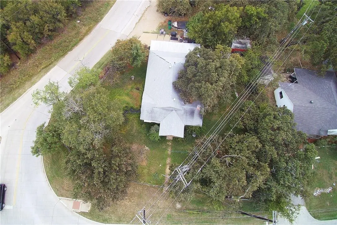 Single Family Residence For Sale in Denton County , 3990 W Eldorado Parkway, Little Elm, Texas 75068, 3 Bedroom, 2 Bathroom, Garage spaces, 2,312 Sqft, built in 1972, mls#21386510, Real Estate Agent in Little Elm, Homes For Sale in Denton county, Homes For Sale in Little Elm, Realtor in Little Elm Texas, Real Estate Brokerage Independent Realty Texas, Luminita Cordes Realtor